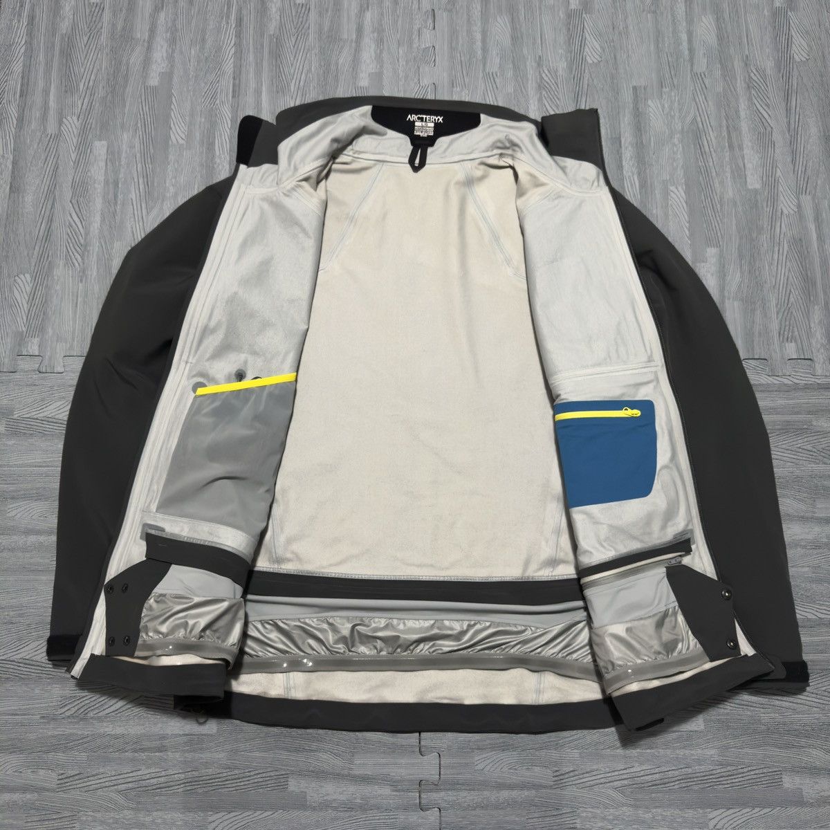 Arc’teryx Cassiar Jacket Gore-tex