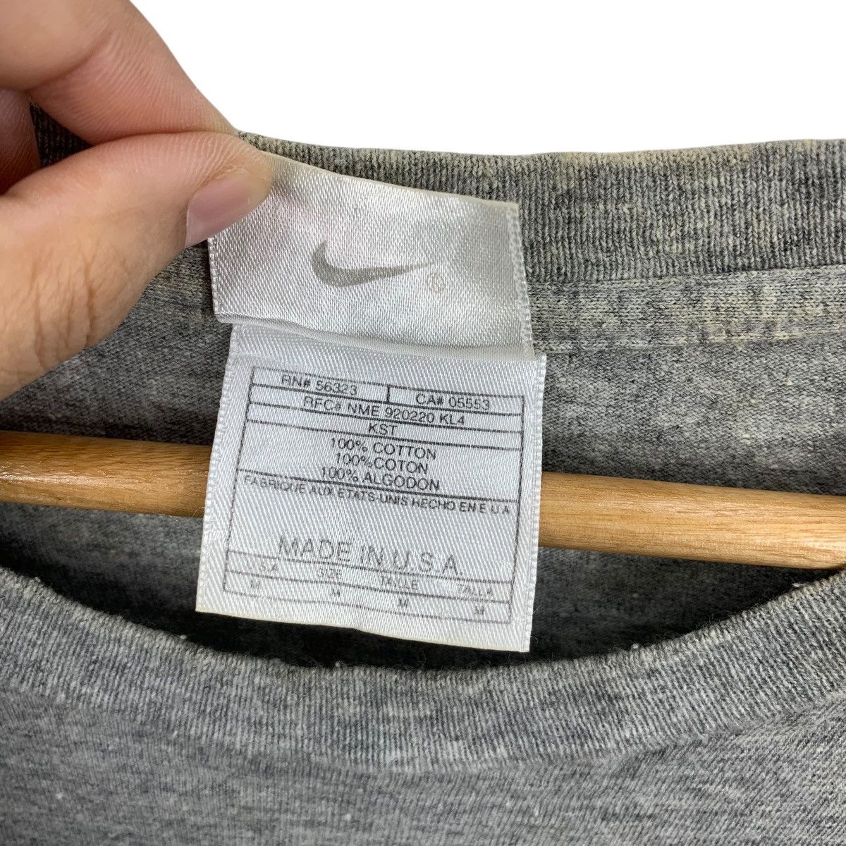 Nike Vintage 90’ NIKE SWOOSH Embroidered Logo Tee Shirt Size US M / EU 48-50 / 2 - 5 Thumbnail
