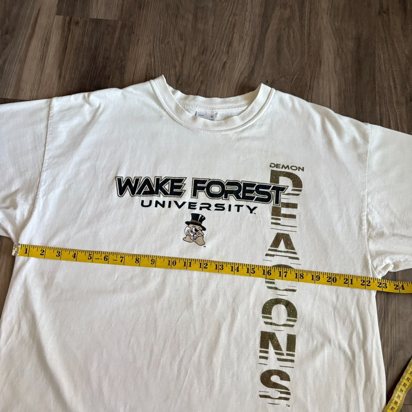 Vintage Vintage Wake Forest University T-Shirt Men's Size XL White Size US XL / EU 56 / 4 - 5 Thumbnail