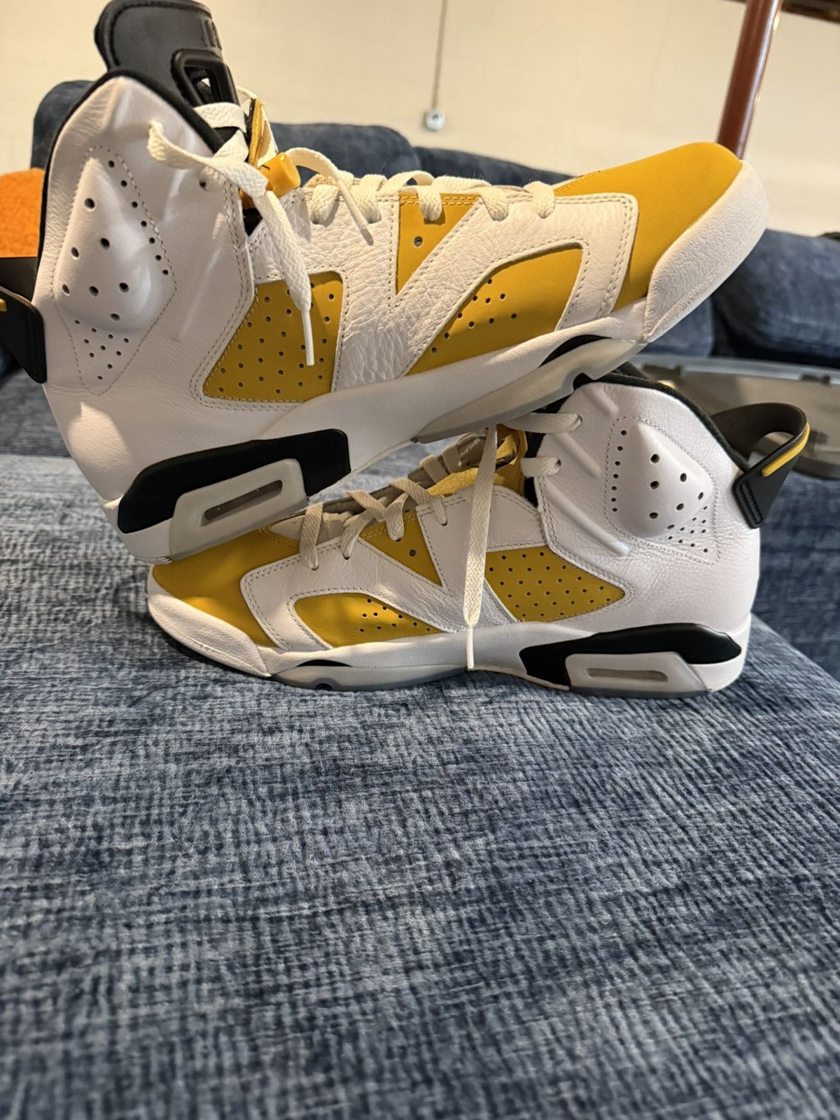 Jordan Brand 🔥 Air Jordan 6 “Yellow Ochre” – Size 13 🔥 Size US 13 / EU 46 - 2 Thumbnail