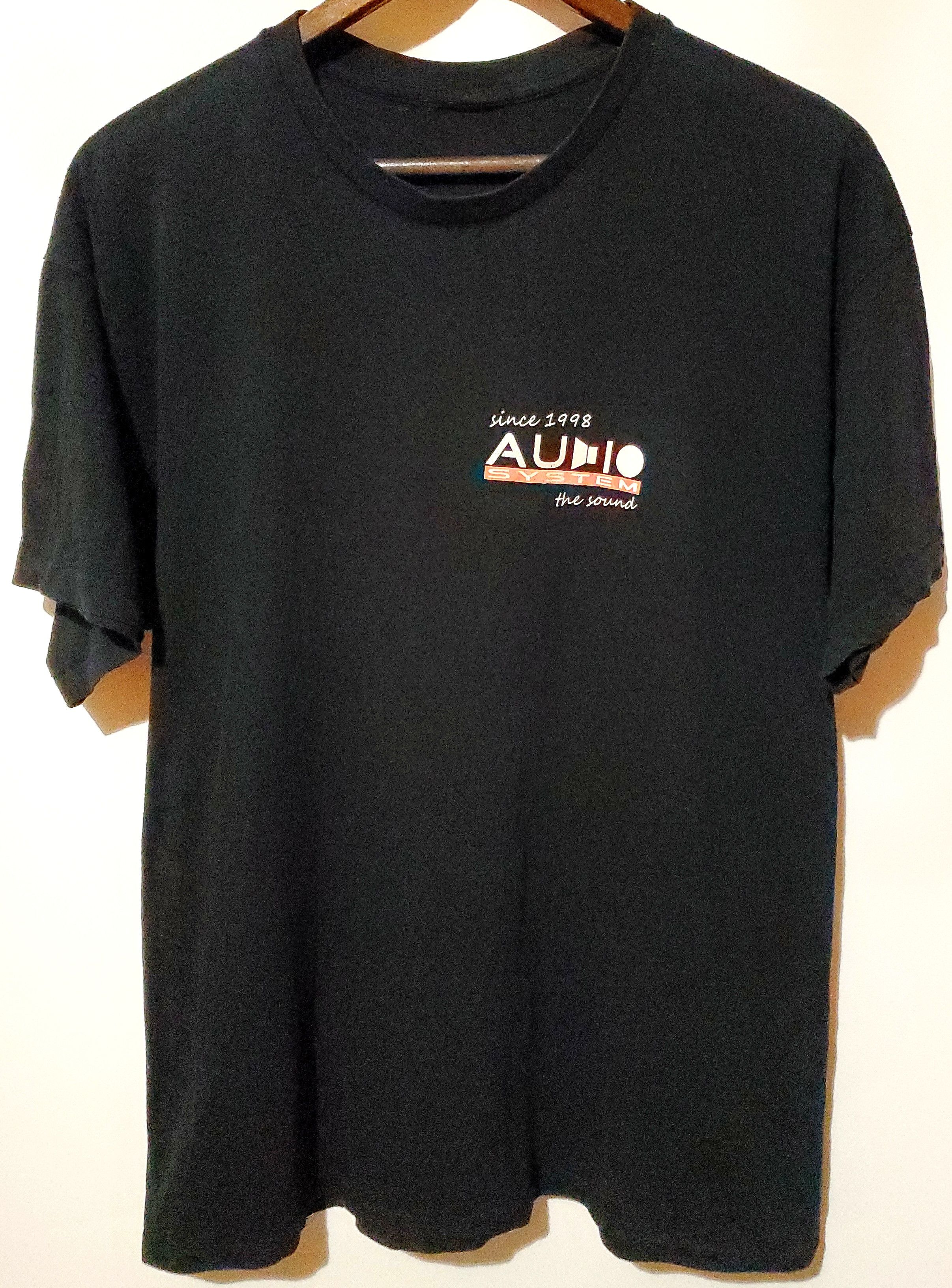 Vintage Vintage If you plug&play go audio system Tshirt size L Size US L / EU 52-54 / 3 - 2 Thumbnail