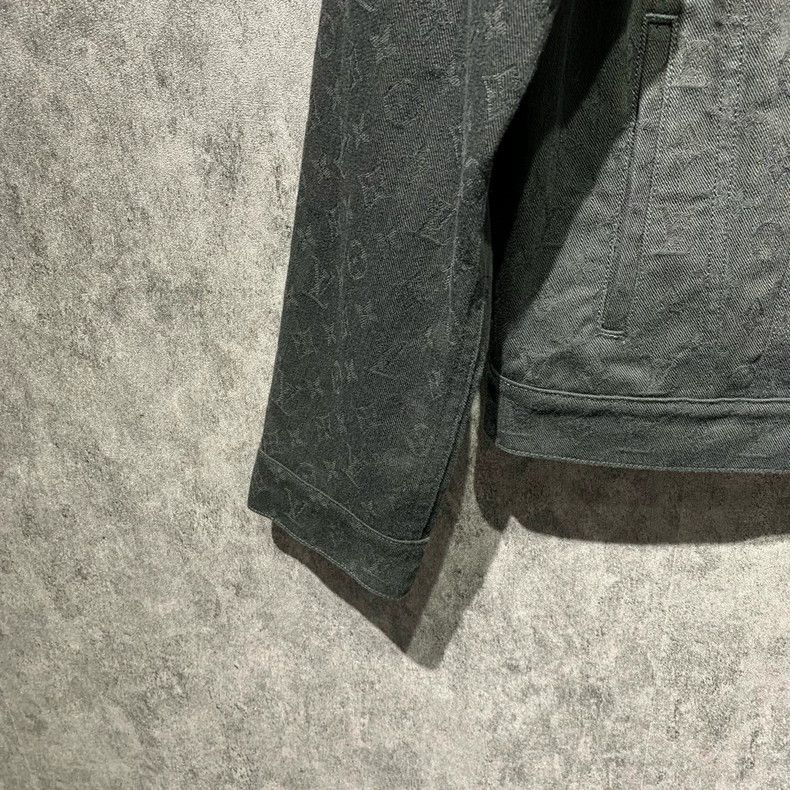 Louis Vuitton Louis Vuitton Black dark print denim jacket 2501-Nextarrow Size US S / EU 44-46 / 1 - 6 Thumbnail