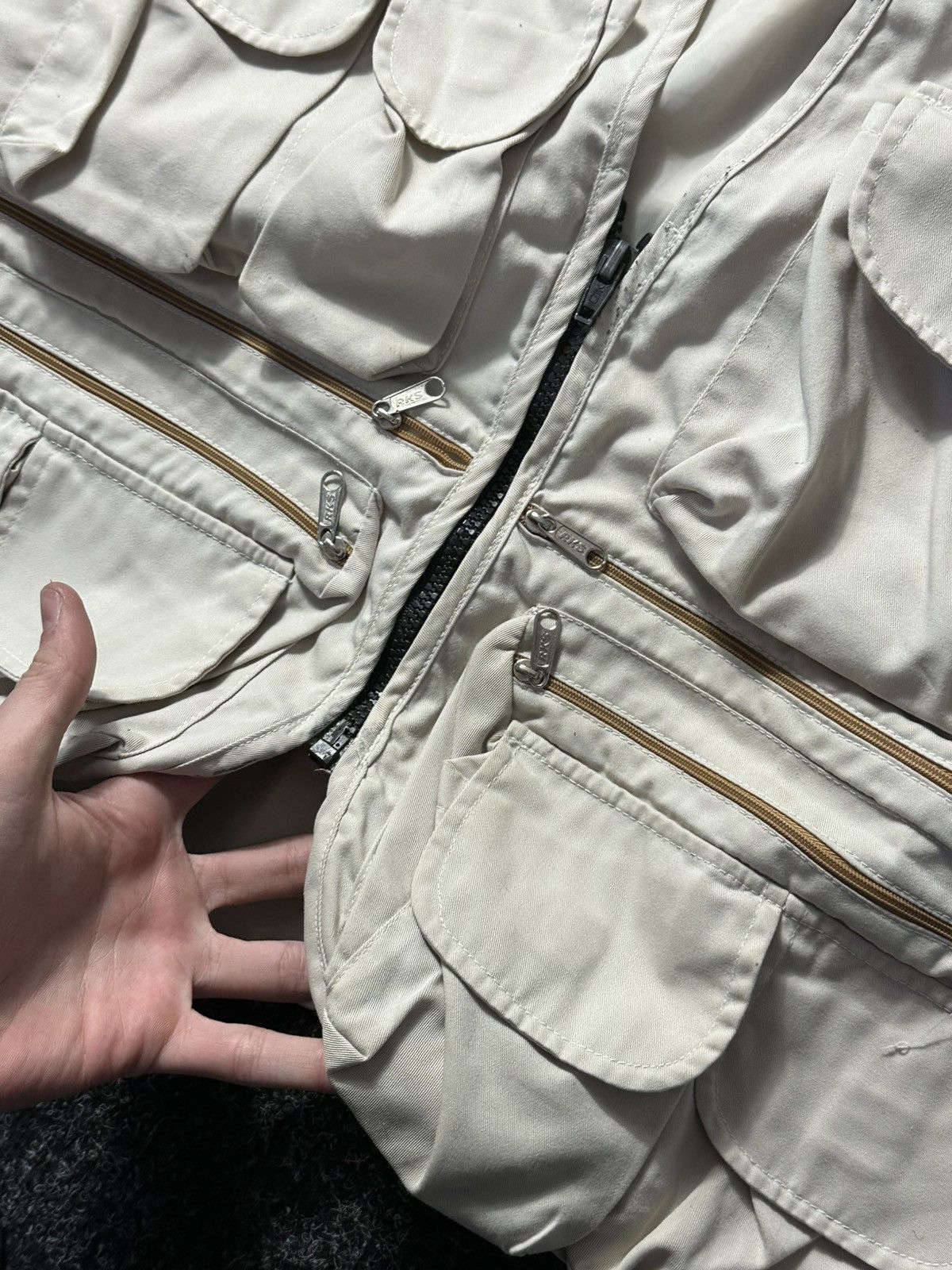 Japanese Brand 🚨RARE Multi Pocket Zipped Vest Y2K OUTDOOR ARHIVE BEIGE Size US M / EU 48-50 / 2 - 9 Thumbnail