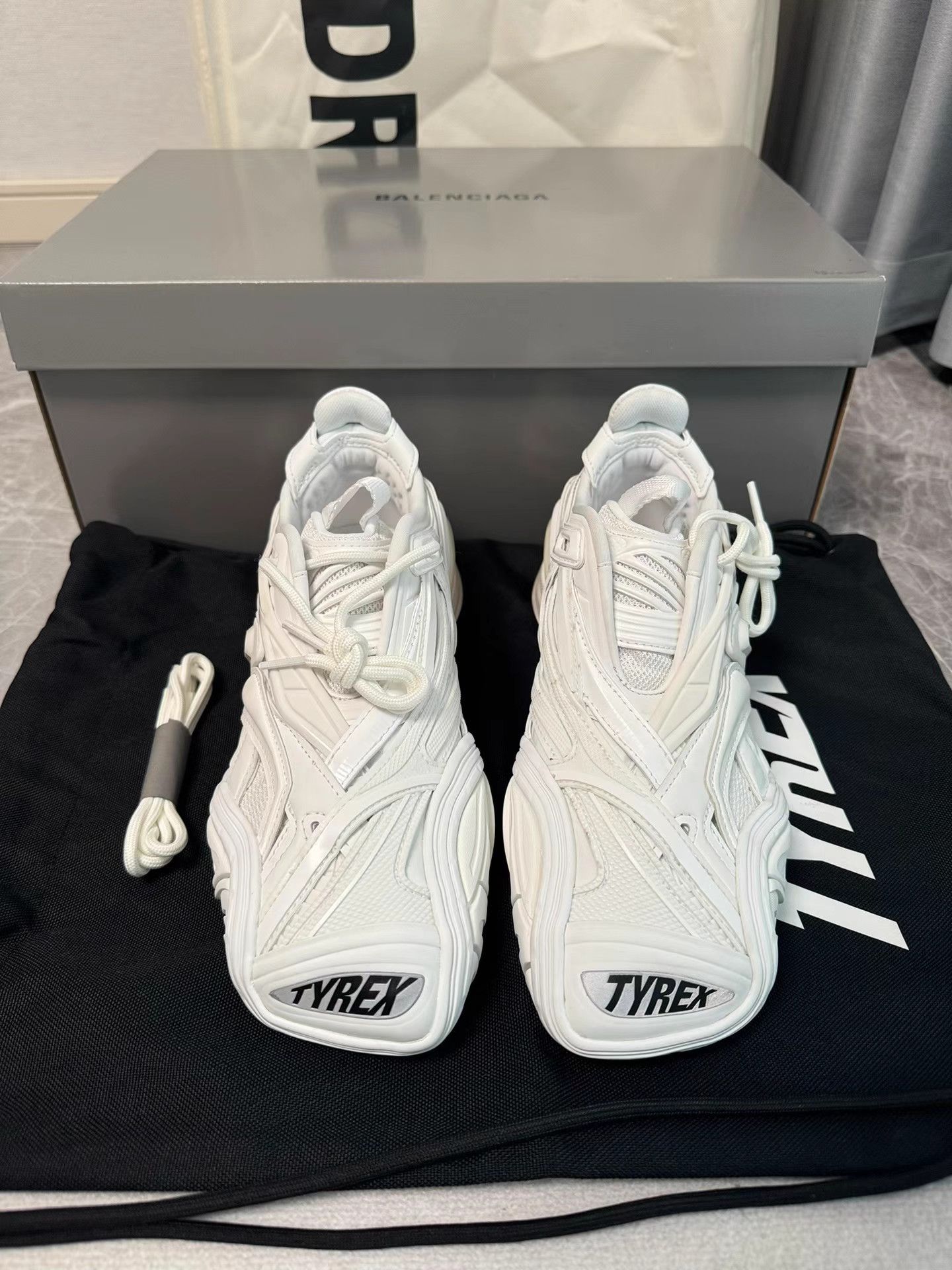Balenciaga Balenciaga Tyrex Sneakers K6 Size US 7 / IT 37 - 2 Thumbnail