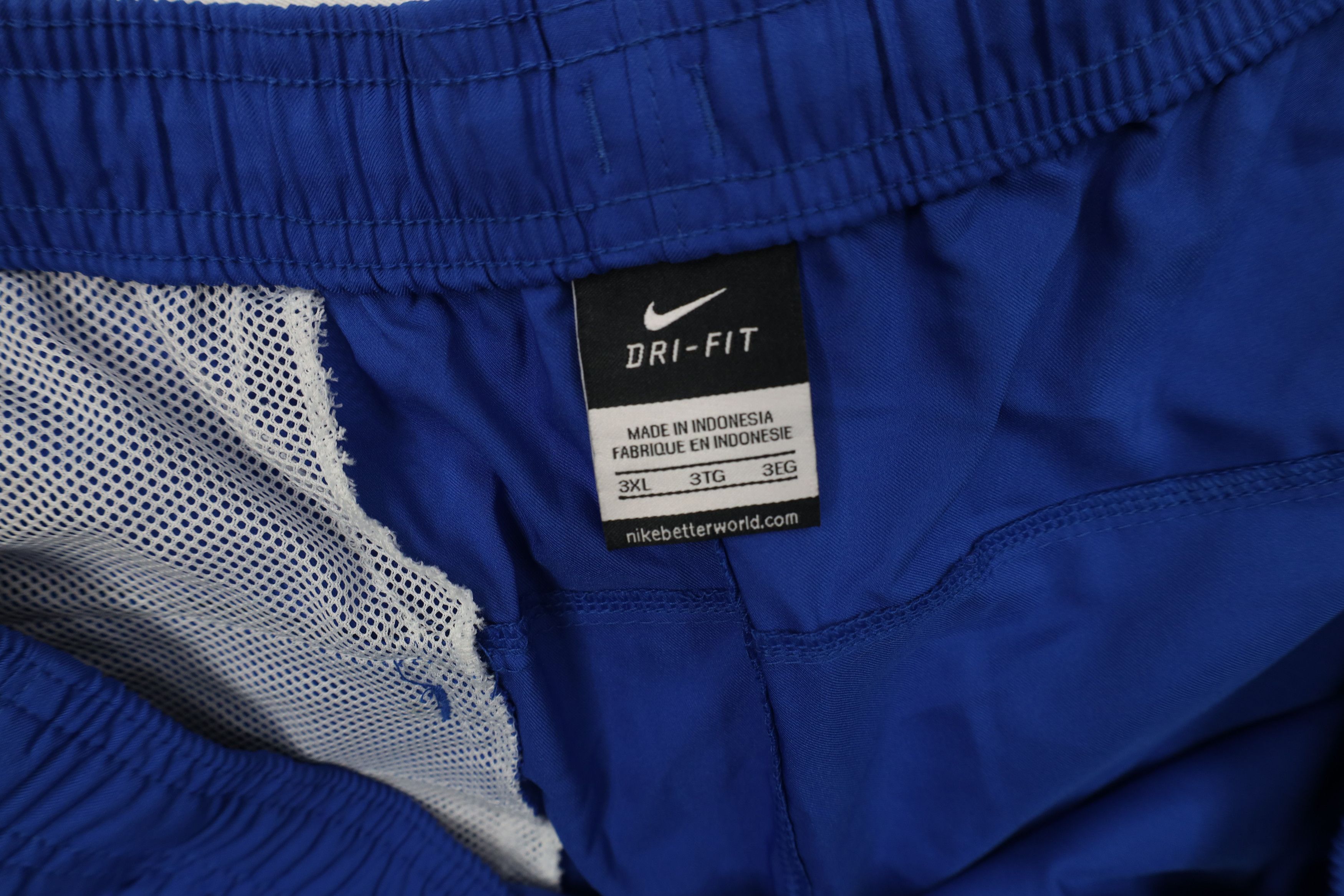 Nike Vintage Y2K Nike Mini Swoosh Running Jogging Soccer Shorts Size US 40 / EU 56 - 7 Thumbnail