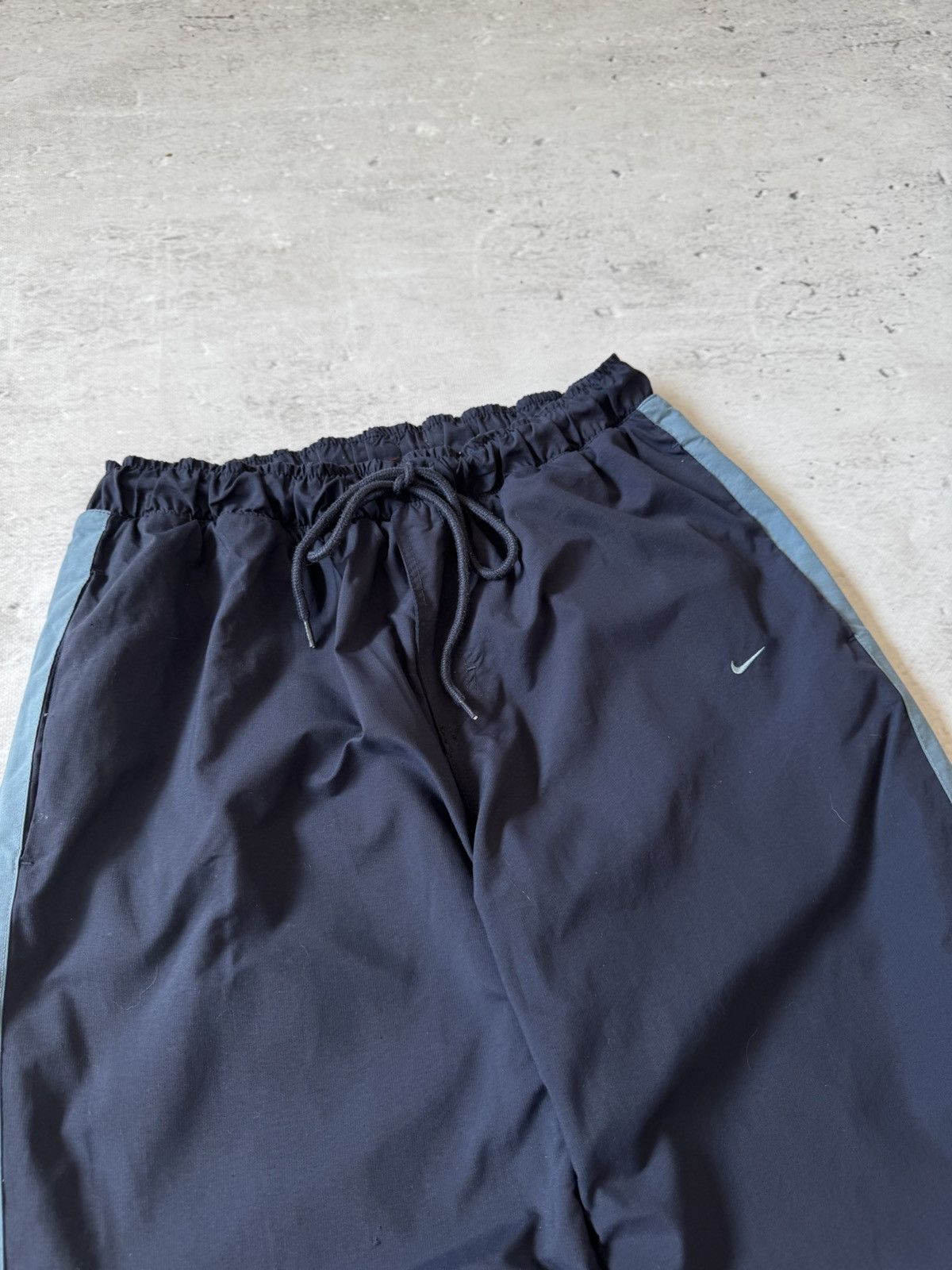 Nike × Vintage NIKE NYLON VINTAGE Y2K OVERSIZE BAGGY FIT PANTS SWEATPANTS Size US 32 / EU 48 - 5 Thumbnail