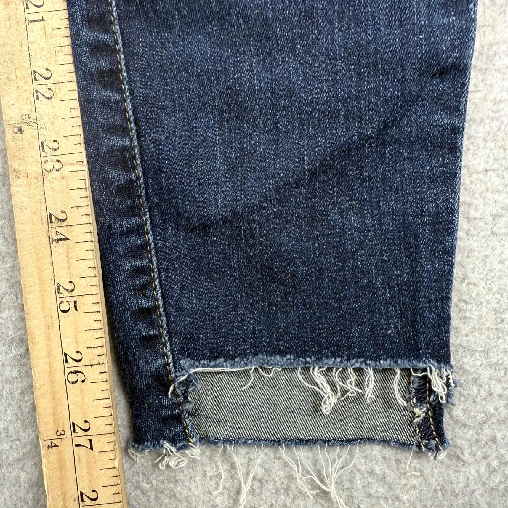 7 For All Mankind 7 For All Mankind Jeans Women's 26 Ankle Skinny Gwenevere Distressed Hem Blue Mens/Hers 0 Size 26" / US 2 / IT 38 - 6 Thumbnail