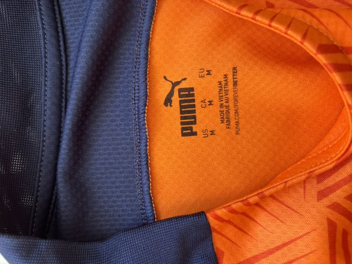 Puma VALENCIA 2020-2021 AWAY FOOTBALL JERSEY Size US S / EU 44-46 / 1 - 3 Thumbnail