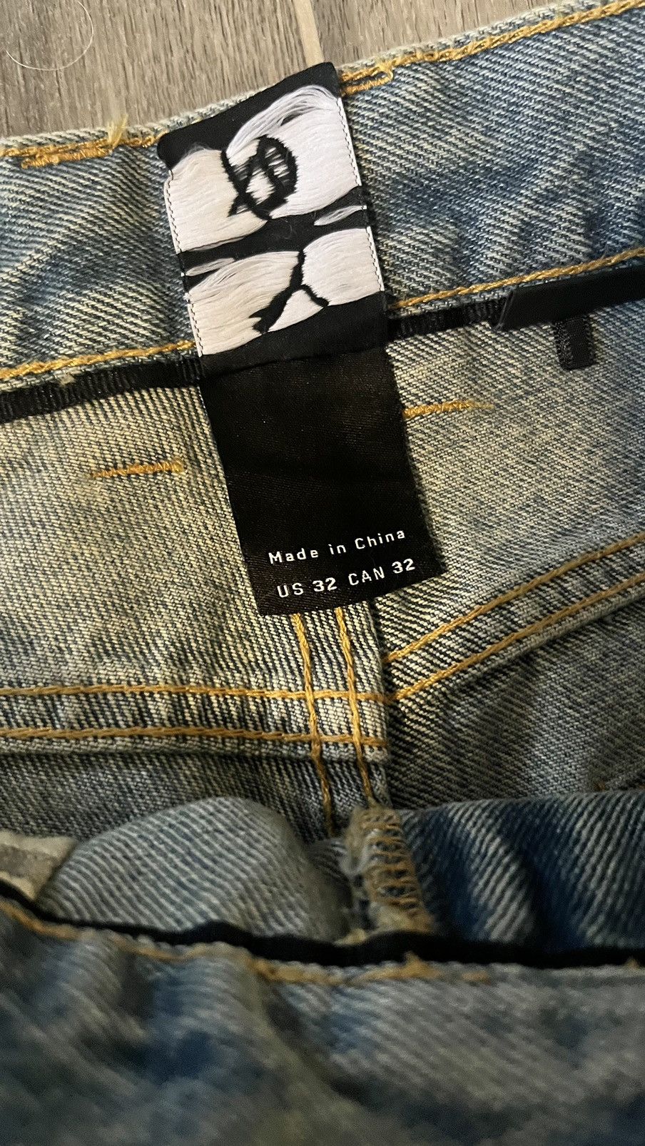 Puma × The Weeknd Puma x The Weeknd Distressed Denim size 32 Size US 32 / EU 48 - 6 Thumbnail