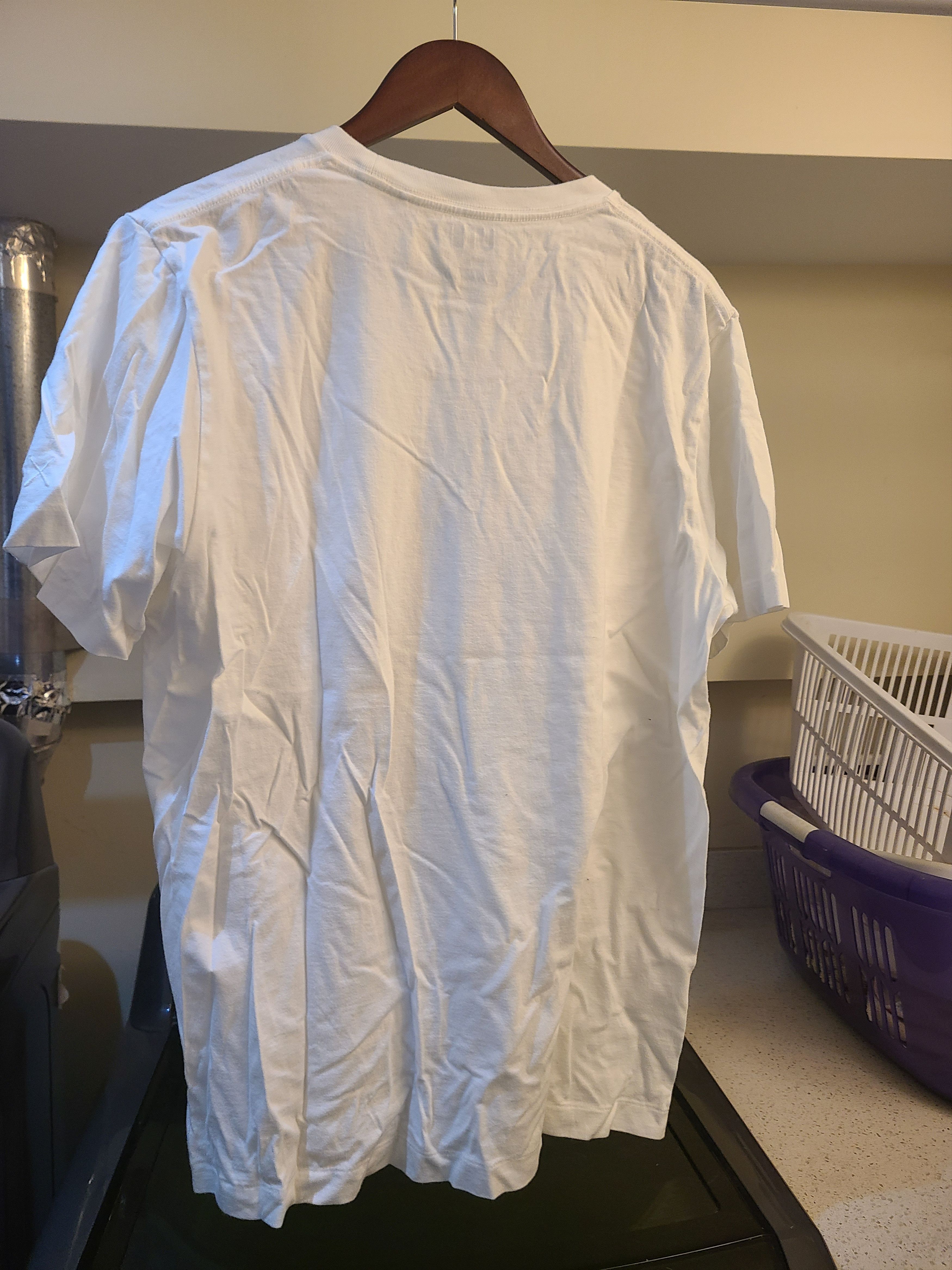 Uniqlo Uniqlo x Kaws Size US L / EU 52-54 / 3 - 6 Thumbnail
