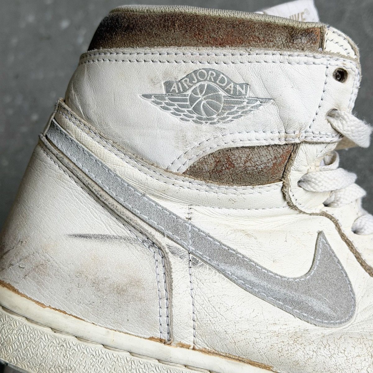 Nike THRASHED 1985 Neutral Grey Nike AIR JORDAN 1 High-Top Shoes Size US 10.5 / EU 43-44 - 5 Thumbnail