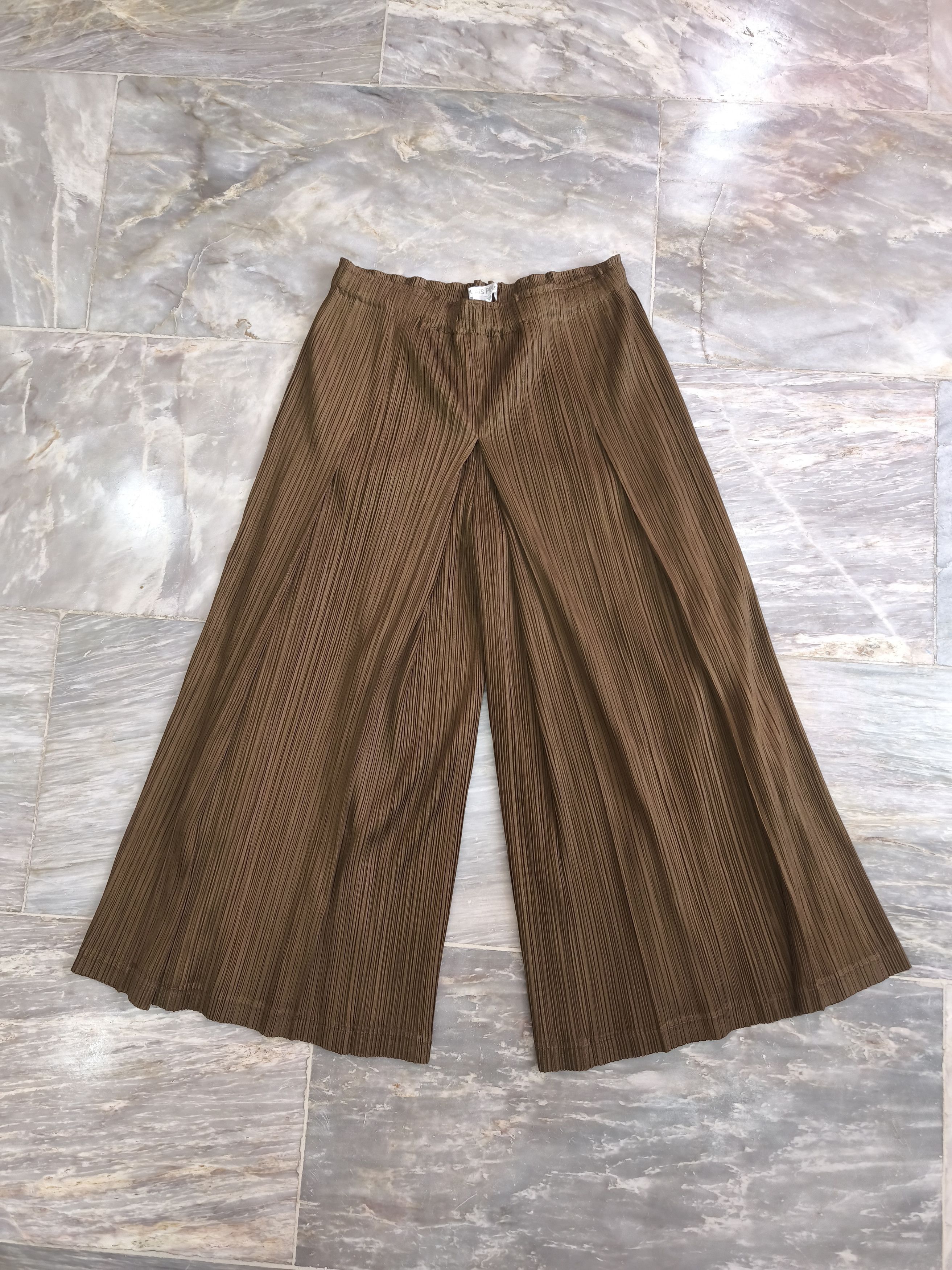 Pleats Please Issey Miyake Pleats Please kick pleat Size 24" / US 00 / IT 34 - 2 Thumbnail