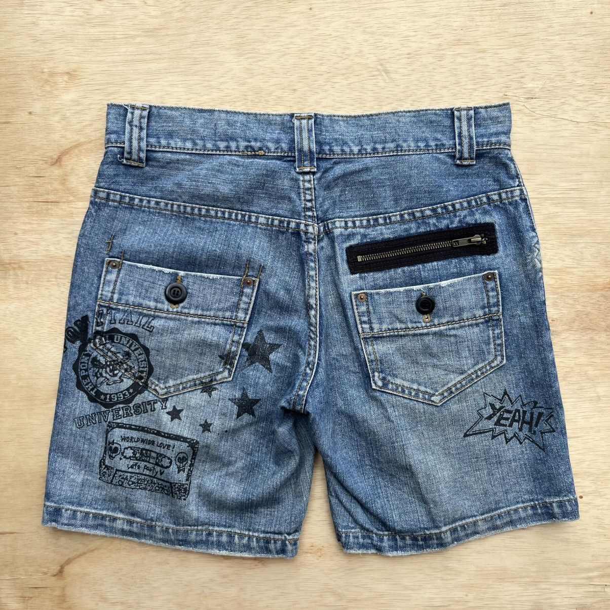 Japanese Brand WORLD WIDE LOVE EVERY DAY WEAR SHORT DENIM MAD PUNK LGB STYL Size US 33 - 1 Thumbnail