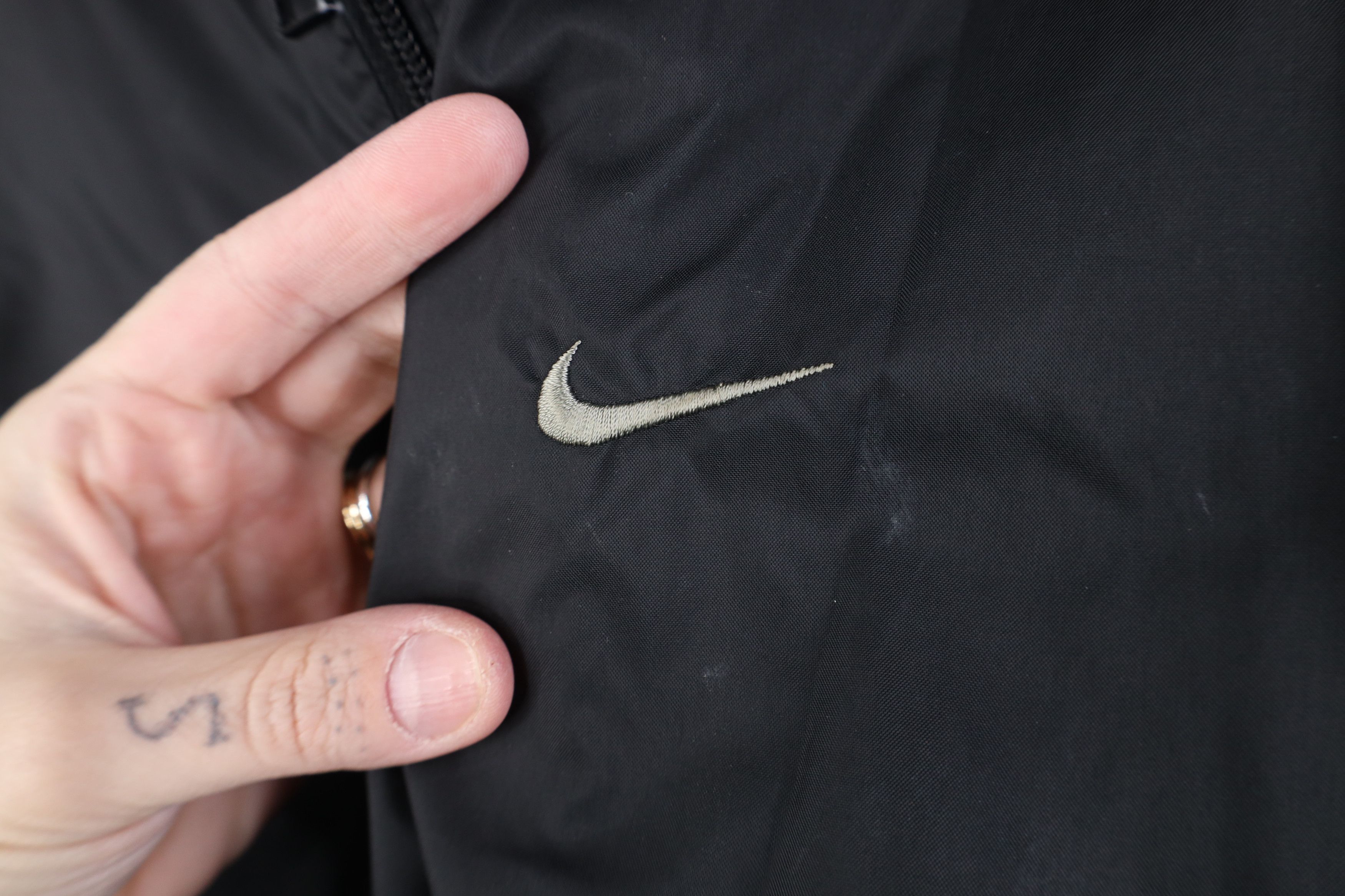 Nike Vintage Nike Mini Swoosh Collared Zip Windbreaker Jacket Size US XL / EU 56 / 4 - 4 Thumbnail