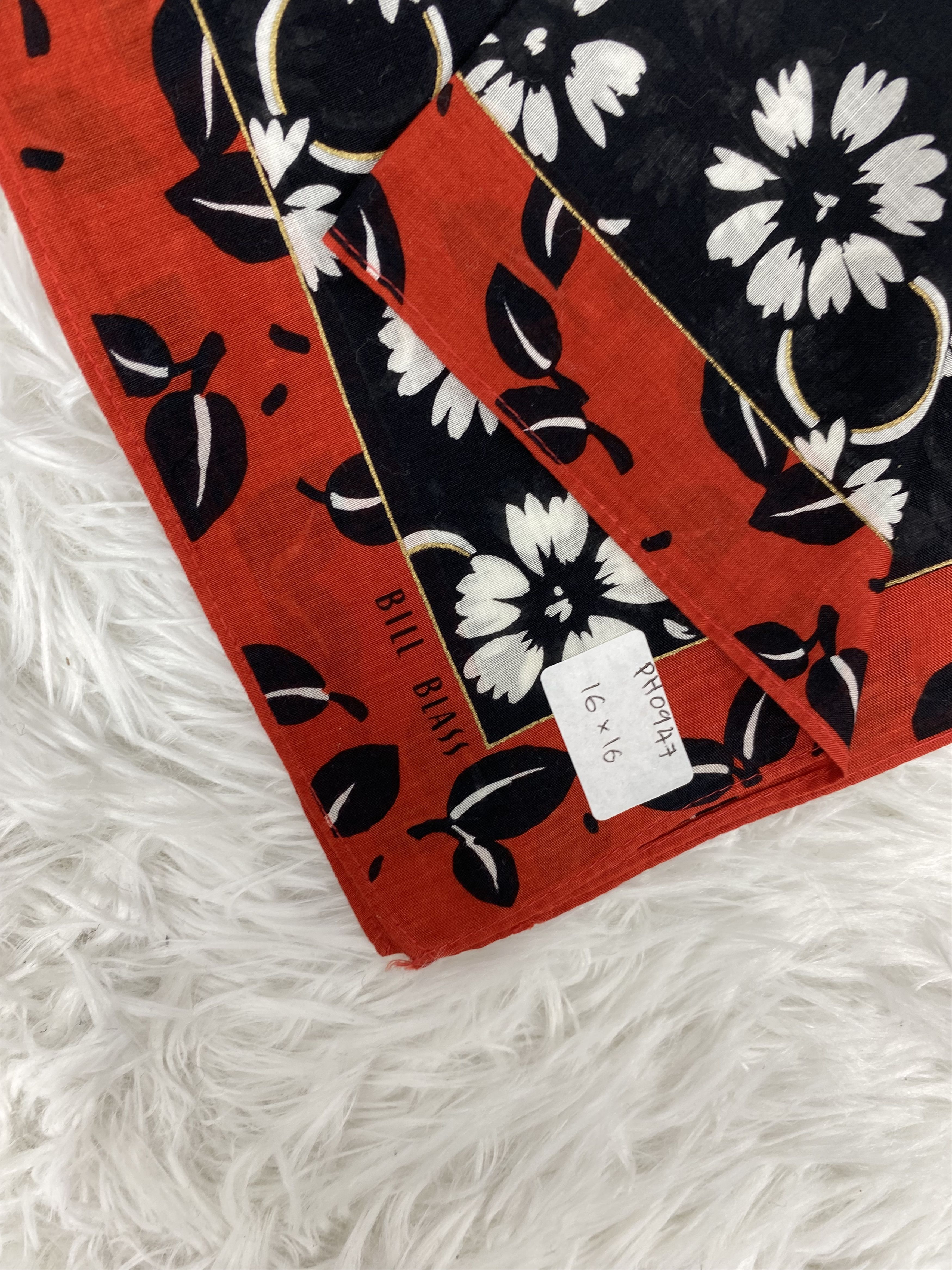Bill Blass × Vintage Vintage Bill Blass Handkerchief Neckerchief PH0947 Size ONE SIZE - 2 Thumbnail
