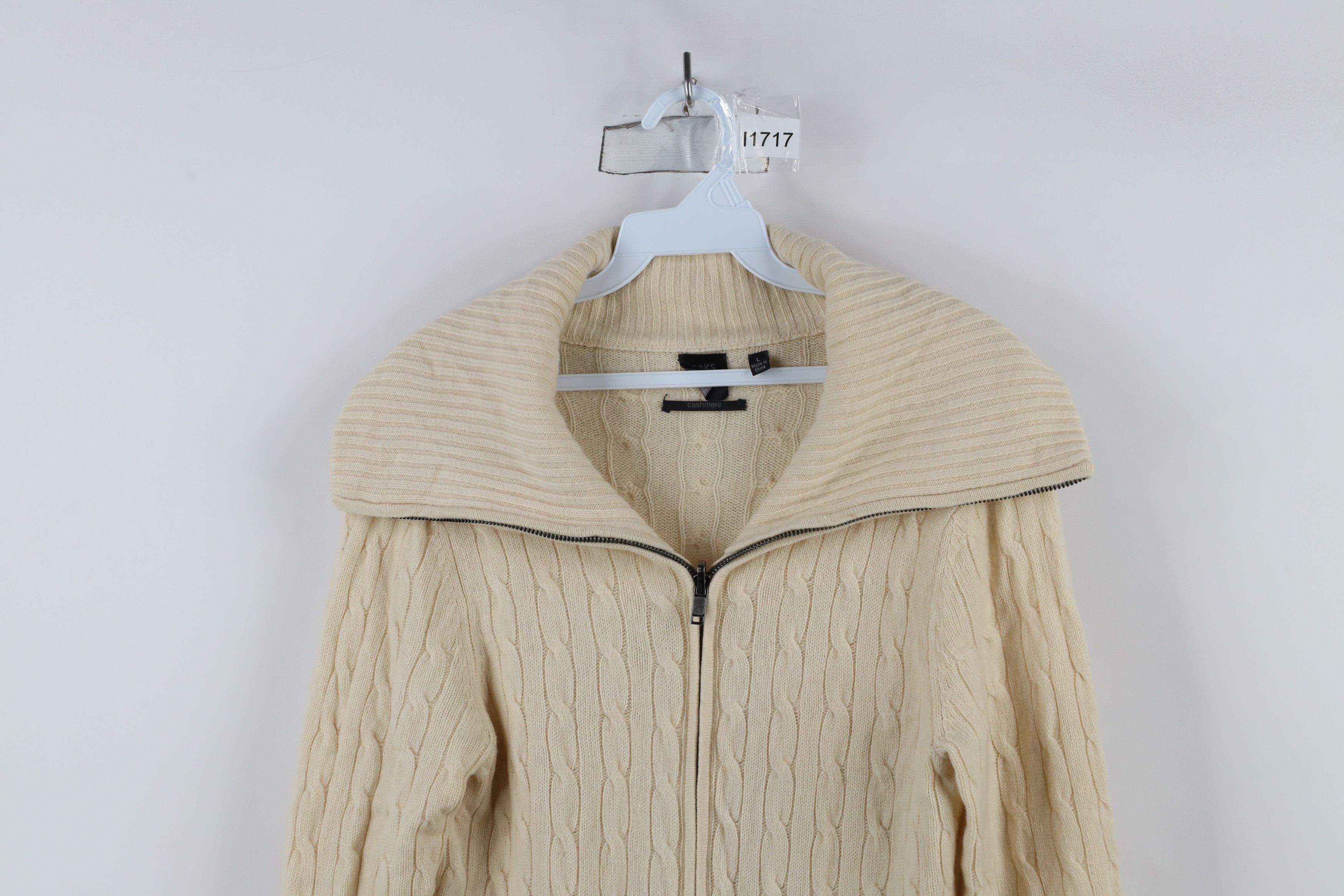 Vintage Vintage Y2K Saks Fifth Avenue Cable Knit Zip Sweater Size L / US 10 / IT 46 - 2 Thumbnail