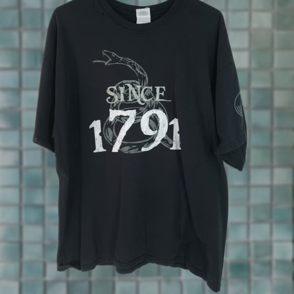Vintage VINTAGE Unbranded T Shirt Snake 1791 Crew Neck Short Sleeve Black XL Mens Size US XL / EU 56 / 4 - 1 Thumbnail