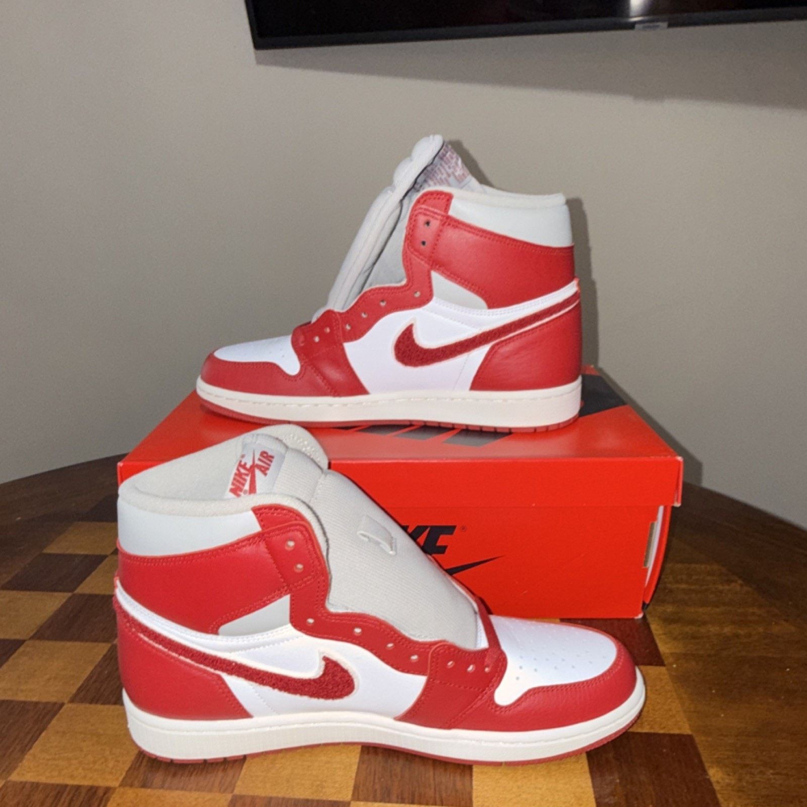 Nike Nike Air Jordan 1 Retro High OG Chenille Red WOMENS 10.5W 