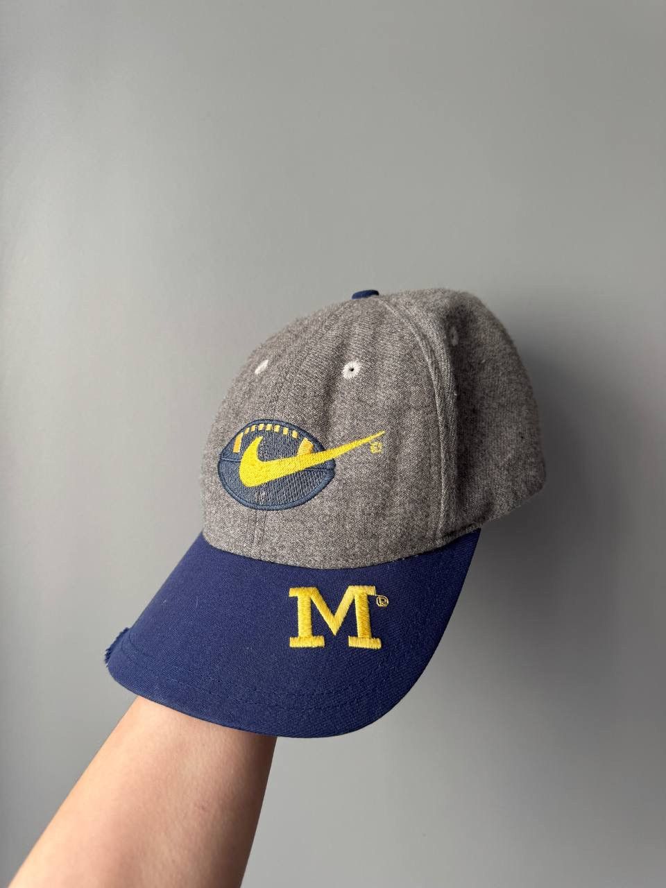 Nike Nike Michigan Wolverines Hat Cap Snapback Trucker Navy Blue Size ONE SIZE - 1 Thumbnail