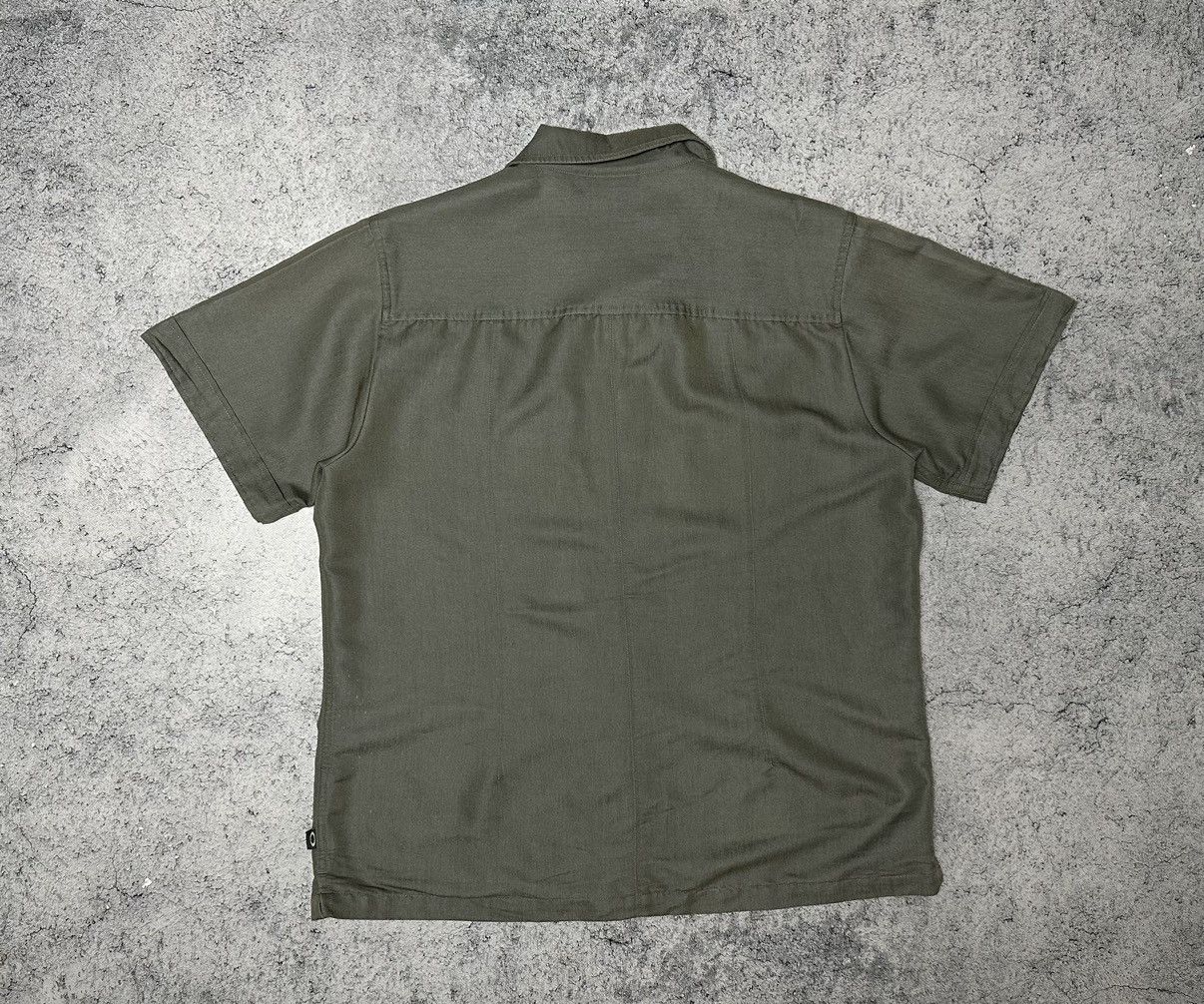 Vintage Vintage Oakley Software Metal Logo Shirt Size US L / EU 52-54 / 3 - 13 Thumbnail