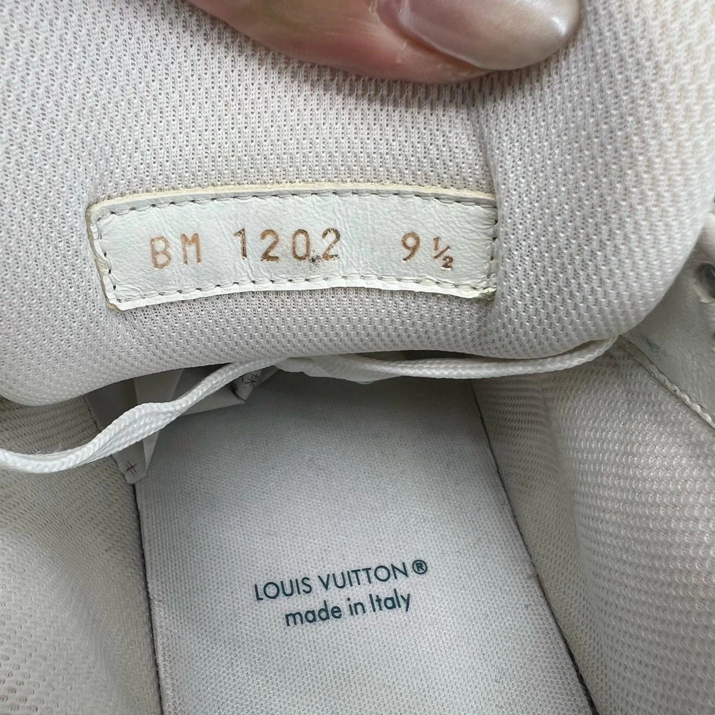 Louis Vuitton LV Trainer White Blue Denim 9.5/43.5 Size US 10.5 / EU 43-44 - 8 Thumbnail