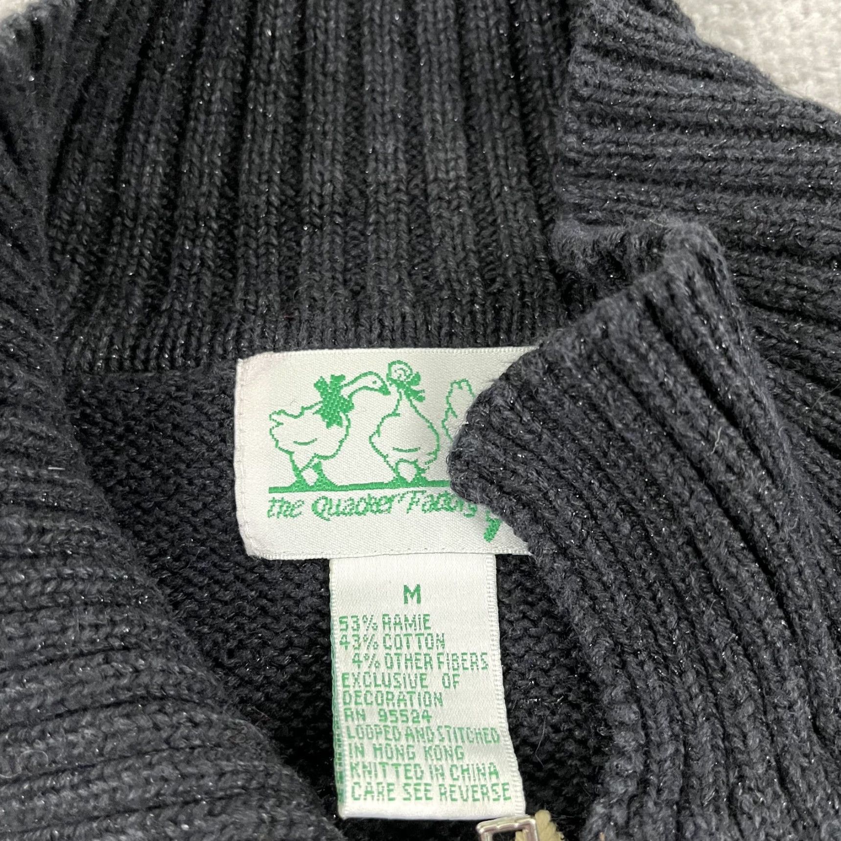 Quacker Factory Quacker Factory Sweater Vest Women Medium Black Reindeer Santa Christmas Holiday Size M / US 6-8 / IT 42-44 - 2 Thumbnail