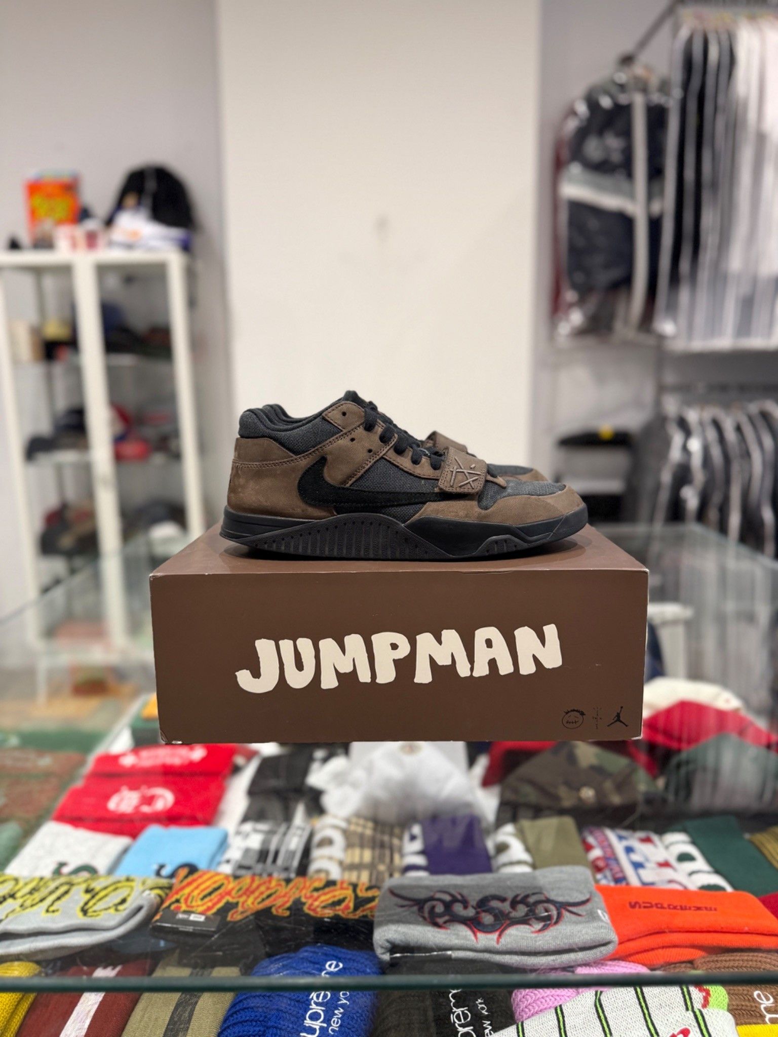 Jordan Brand Jordan Jumpman Jack TR Travis Scott Dark Mocha Size US 11 / EU 44 - 1 Thumbnail