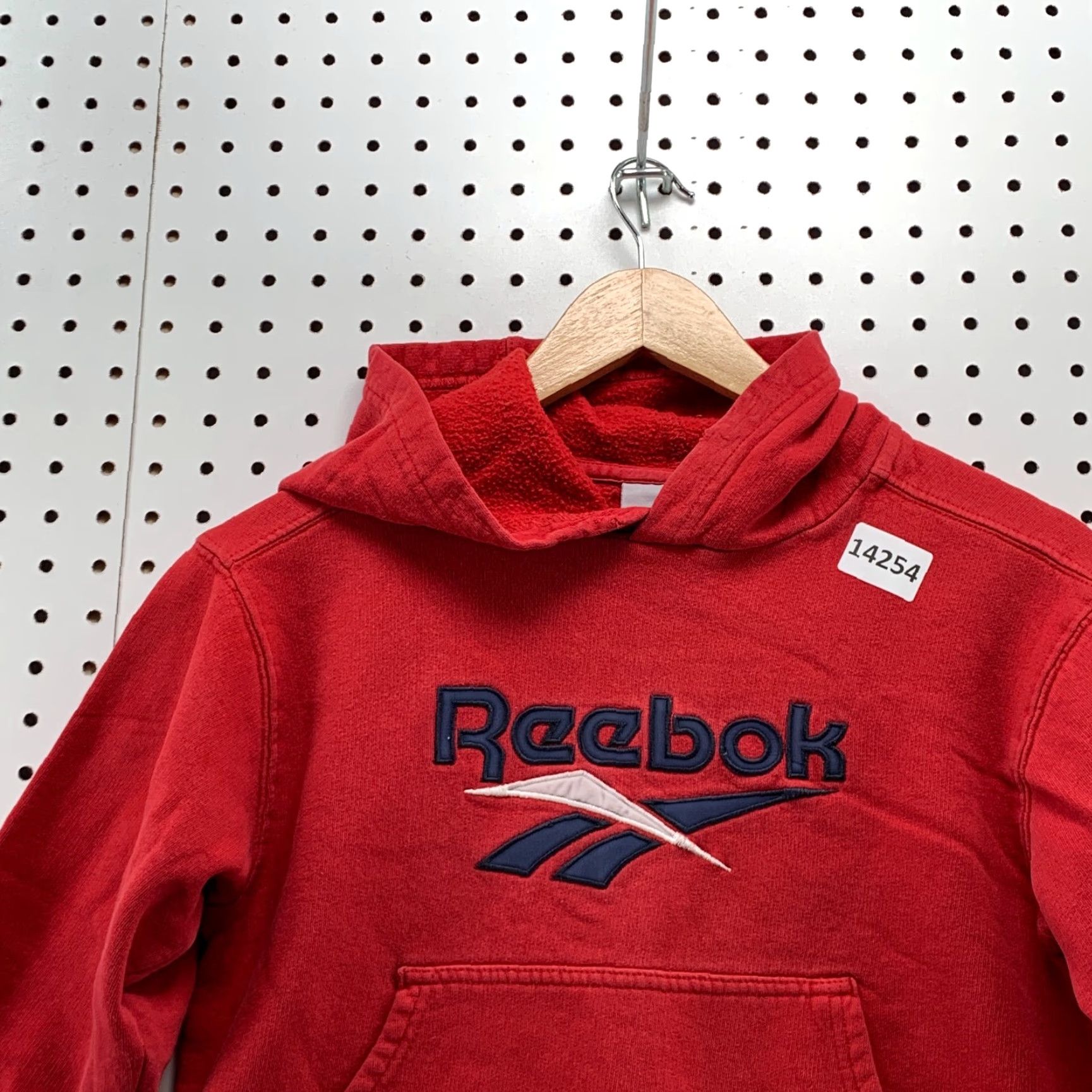Reebok Reebok Hoodie Size Small Adult Red Long Sleeve Pullover Embroidered Logo Mens Size US S / EU 44-46 / 1 - 4 Thumbnail