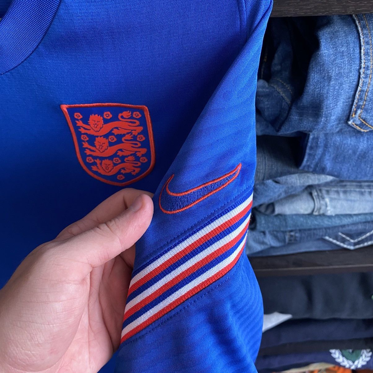 Nike Mens Nike England National Soccer Training sport jersey Size US S / EU 44-46 / 1 - 4 Thumbnail