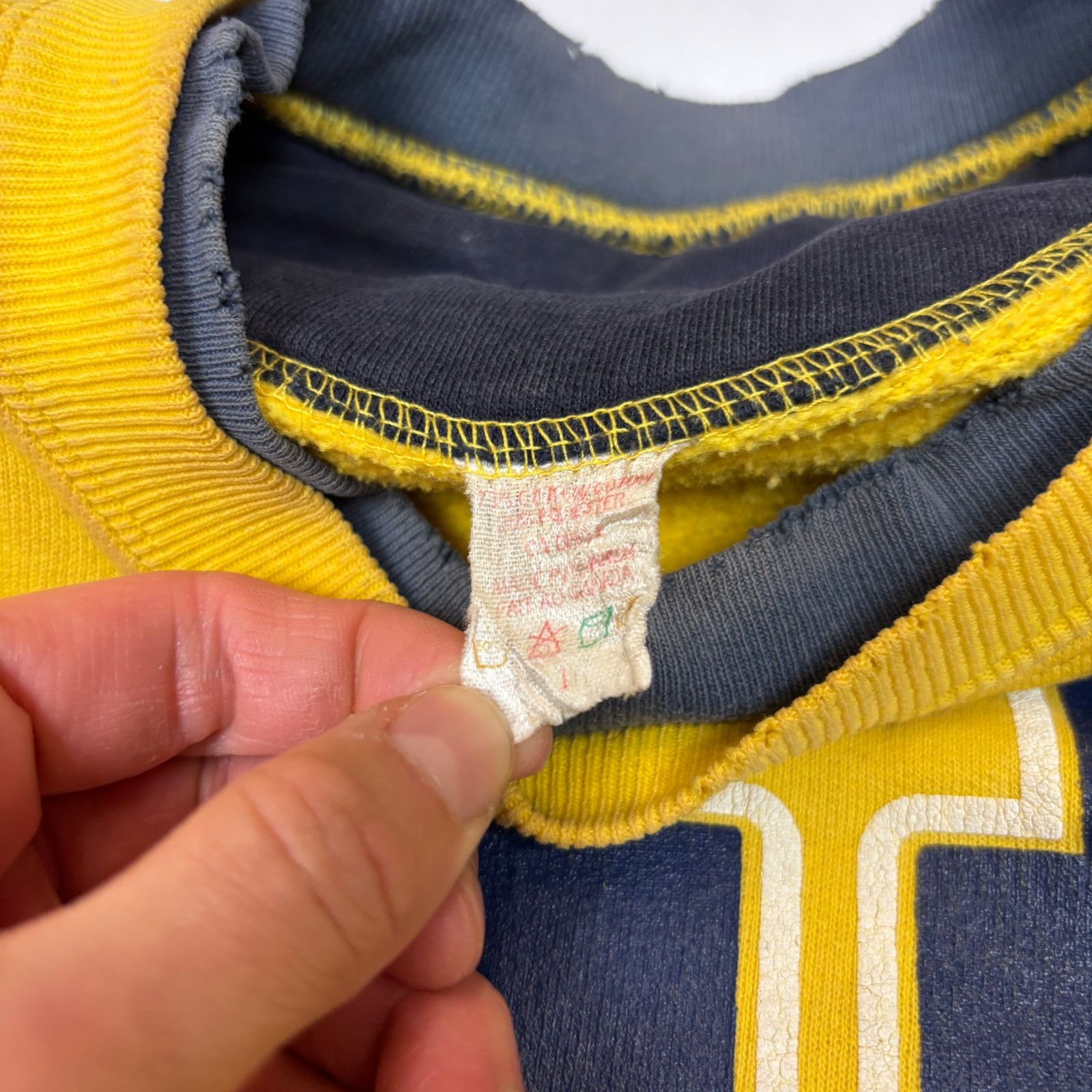 Vintage Vintage University of Michigan Spellout Sweatshirt Calhoun Size US L / EU 52-54 / 3 - 5 Thumbnail