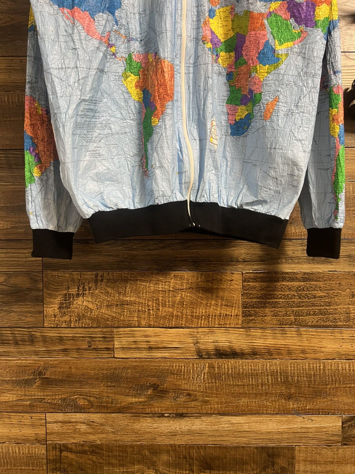 Vintage TY BREAKERS Vintage Wearin’ The World Tyvek Map 90s Jacket Size US L / EU 52-54 / 3 - 4 Thumbnail