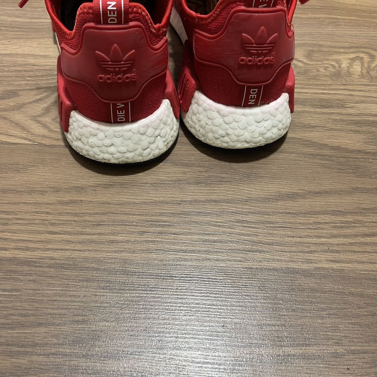 Adidas Adidas Originals NMD R1 Scarlet Red White H01916 Size US 10 / EU 43 - 7 Thumbnail