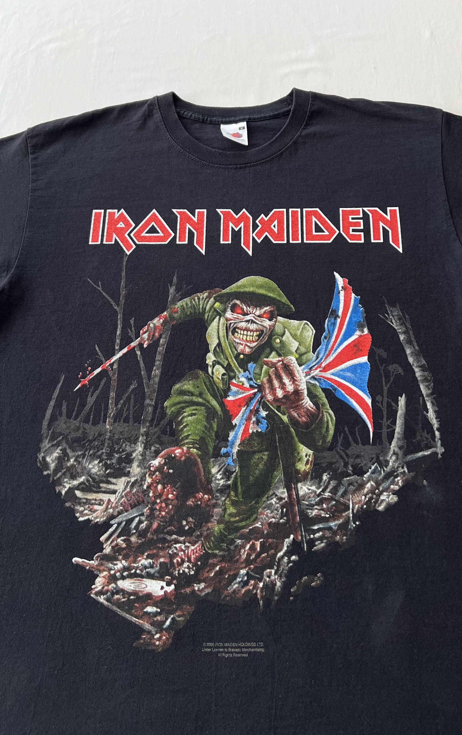 Band Tees Vintage 2006 Iron Maiden These Colours Don’t Run T-shirt Size US M / EU 48-50 / 2 - 5 Thumbnail