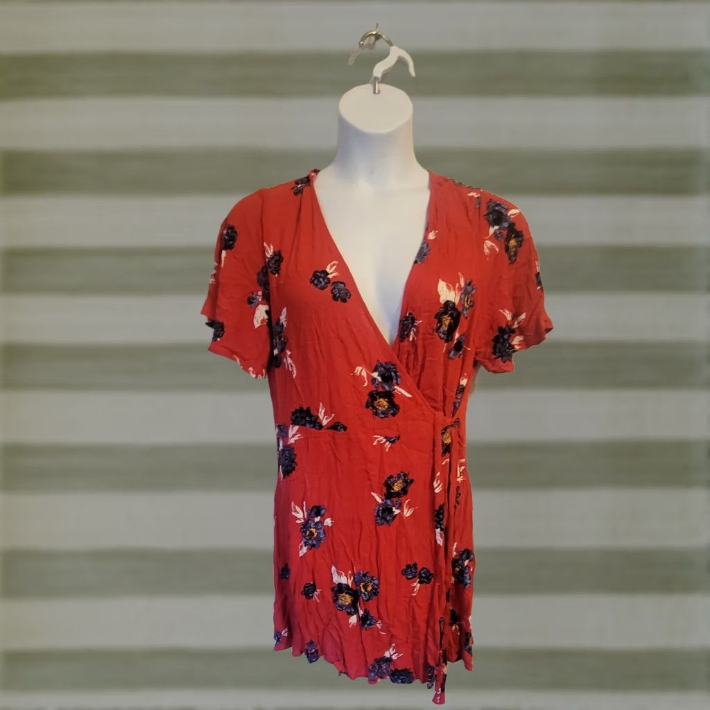 Vintage Xhilaration Mini Dress 2X Plus Red Floral Wrap-Style Short Sleeve V-Neck Satin Rayon Party/Cocktail Casual Womens Plus Size Dress Size XXL / US 16-18 / IT 52-54 - 1 Thumbnail