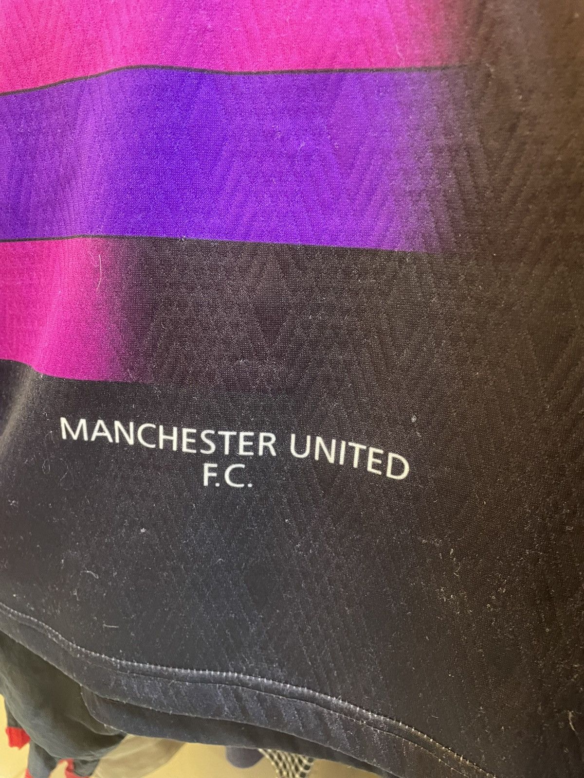 Umbro Vintage 1996-1997 Manchester United Goalkeeper Kit Size US M / EU 48-50 / 2 - 5 Thumbnail
