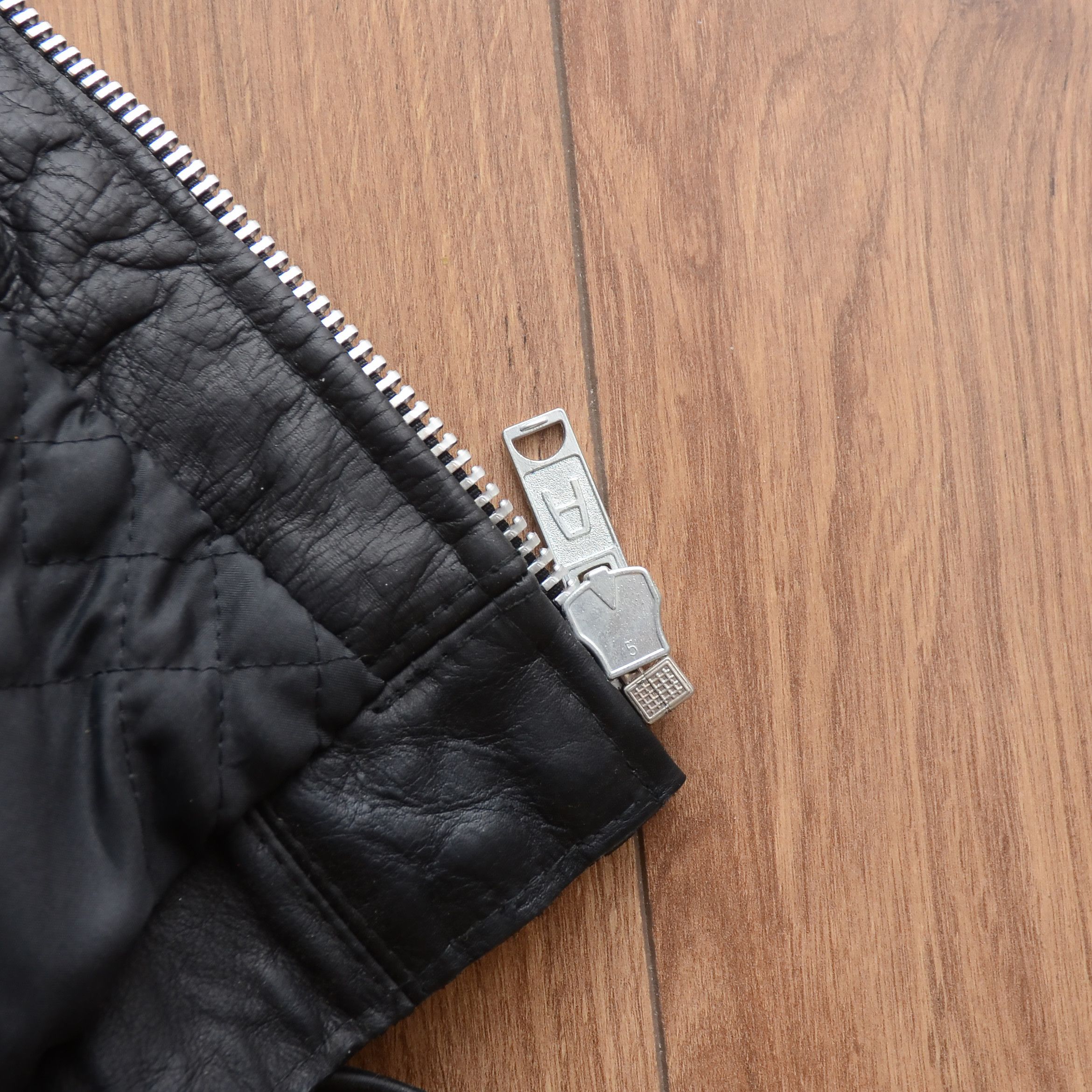 Vintage VINTAGE Made in France BLACK MOTORCYCLE LEATHER BIKER JACKET Size US M / EU 48-50 / 2 - 16 Thumbnail