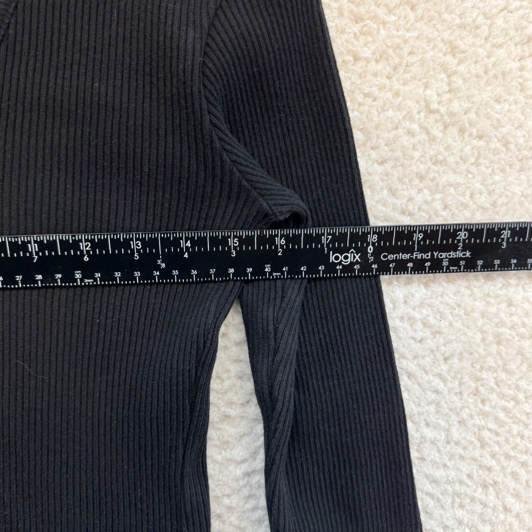 Old Navy VINTAGE Y2K Black Long Sleeve Shirt XS Small Rib Knit V-Neck Basic Minimalist Size S / US 4 / IT 40 - 4 Thumbnail
