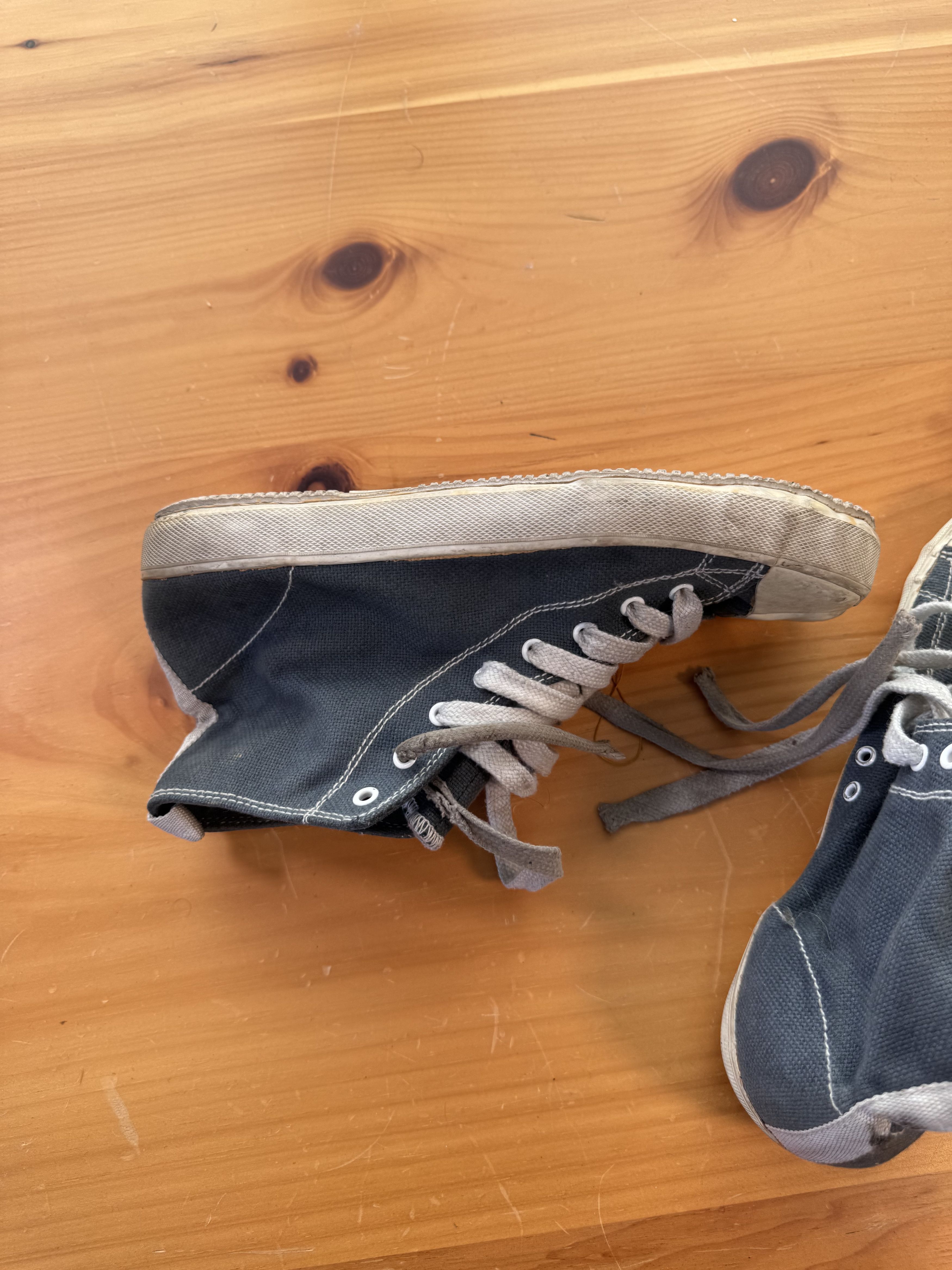 Maison Margiela SS08 Margiela RARE OG Tabi Hightop Converse MM6 red Size US 8 / EU 41 - 4 Thumbnail