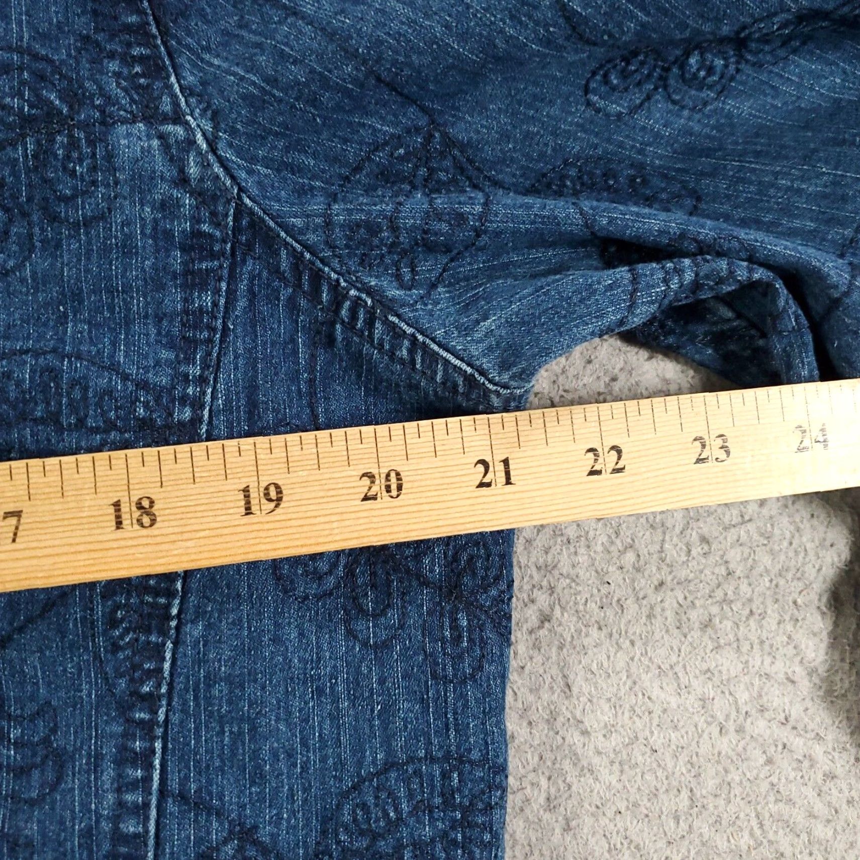 Vintage Alfred Dunner Denim Jacket Women 10 Blue Embroidered Button Front Pockets Flower Artsy Classic Womens Size L / US 10 / IT 46 - 7 Thumbnail