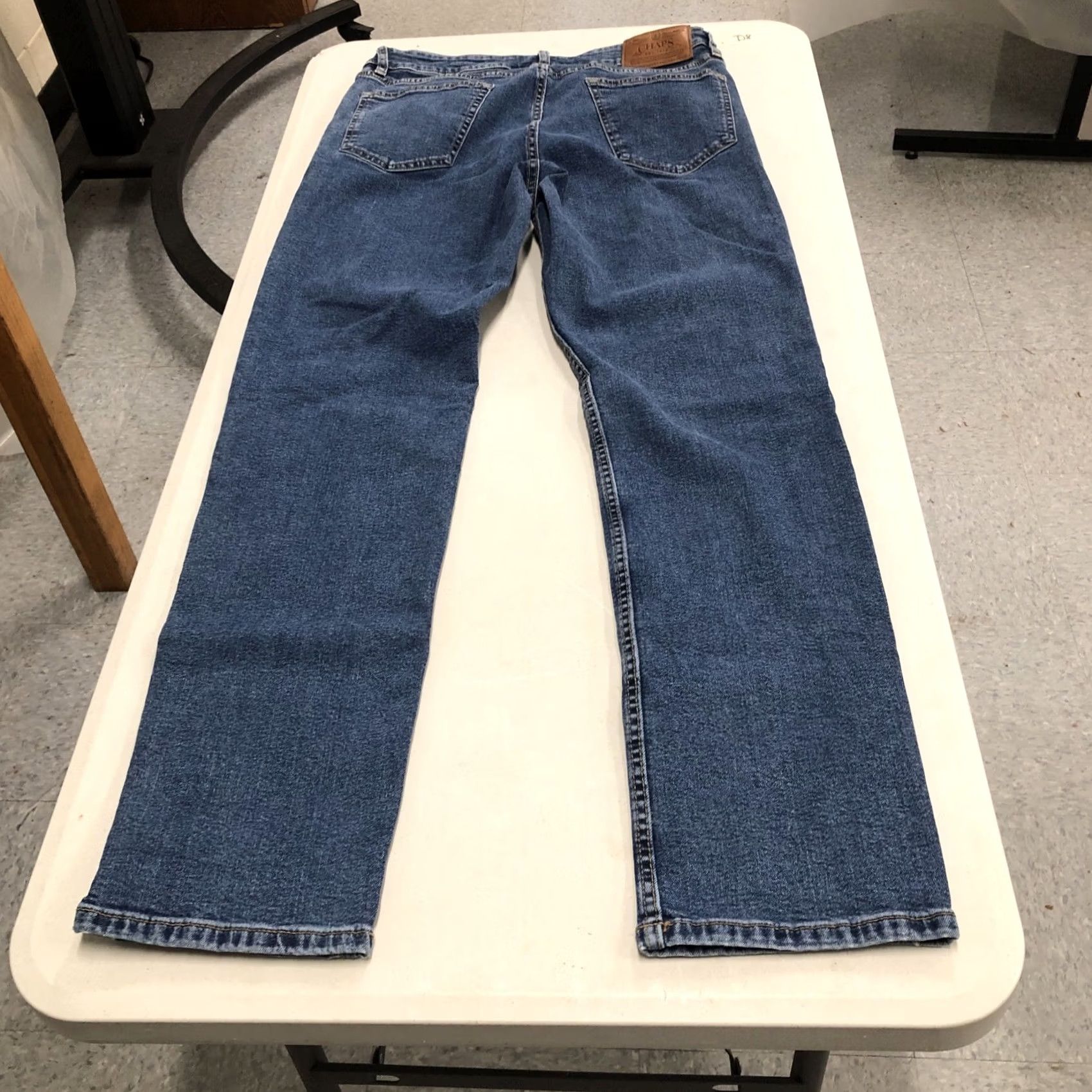 Chaps Chaps Men's Straight Jeans Blue 34x33 Regular 100% Cotton High-Quality Denim Darker Wash Belt Loops Zip 5-Pocket Logo Size US 34 / EU 50 - 5 Thumbnail