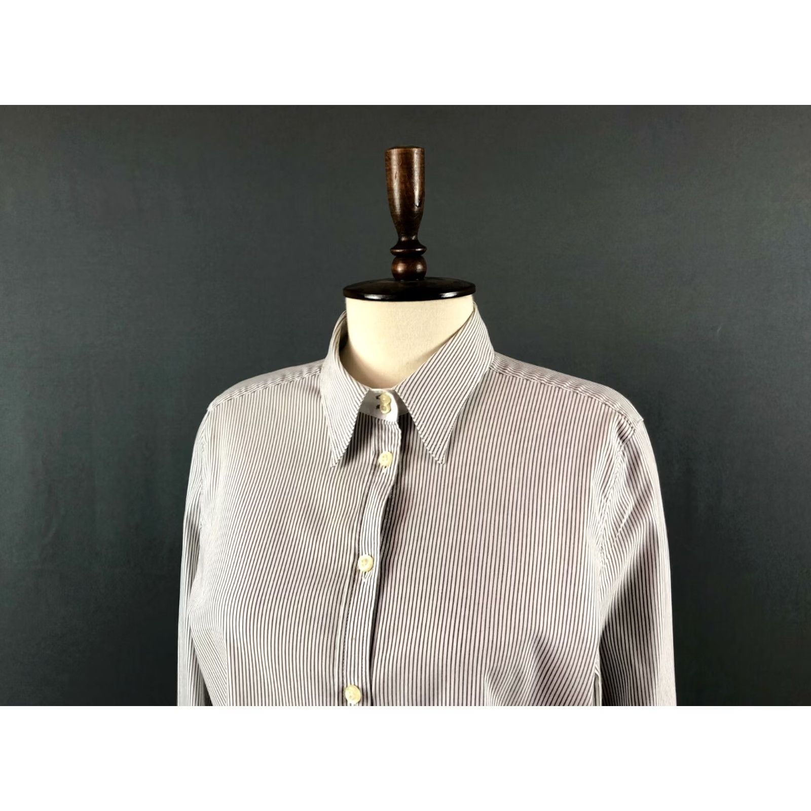 Bogner Bogner Shirt Women’s Size 42 White/Gray Striped Cotton Button-Up Long Sleeve Collared Moda Vintage? Size M / US 6-8 / IT 42-44 - 4 Thumbnail