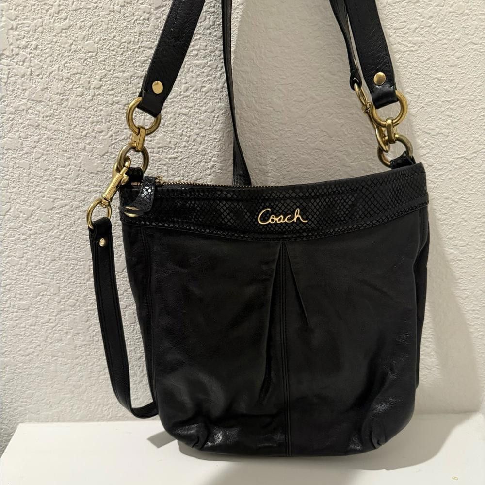 Coach COACH Ashley Hippie Crossbody Black Leather Snake Print Trim Size ONE SIZE - 2 Thumbnail