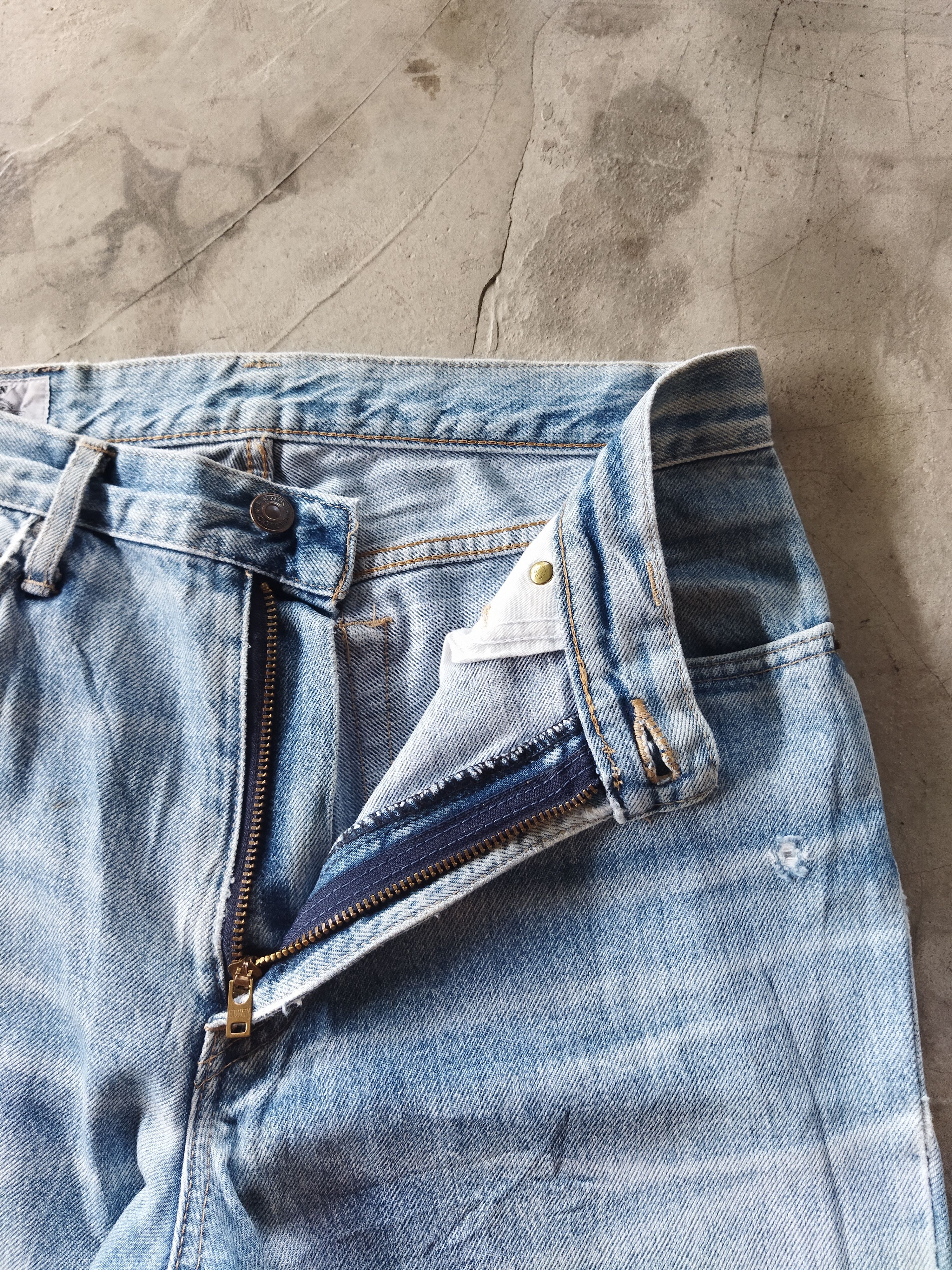 Edwin × Vintage VINTAGE EDWIN DISTRESSED LIGHT BLUE JEANS PANTS Size US 30 / EU 46 - 6 Thumbnail