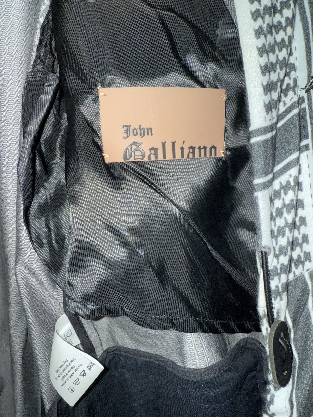John Galliano John Galliano • Vintage Runway Coat • SS 2008 Size US L / EU 52-54 / 3 - 7 Thumbnail