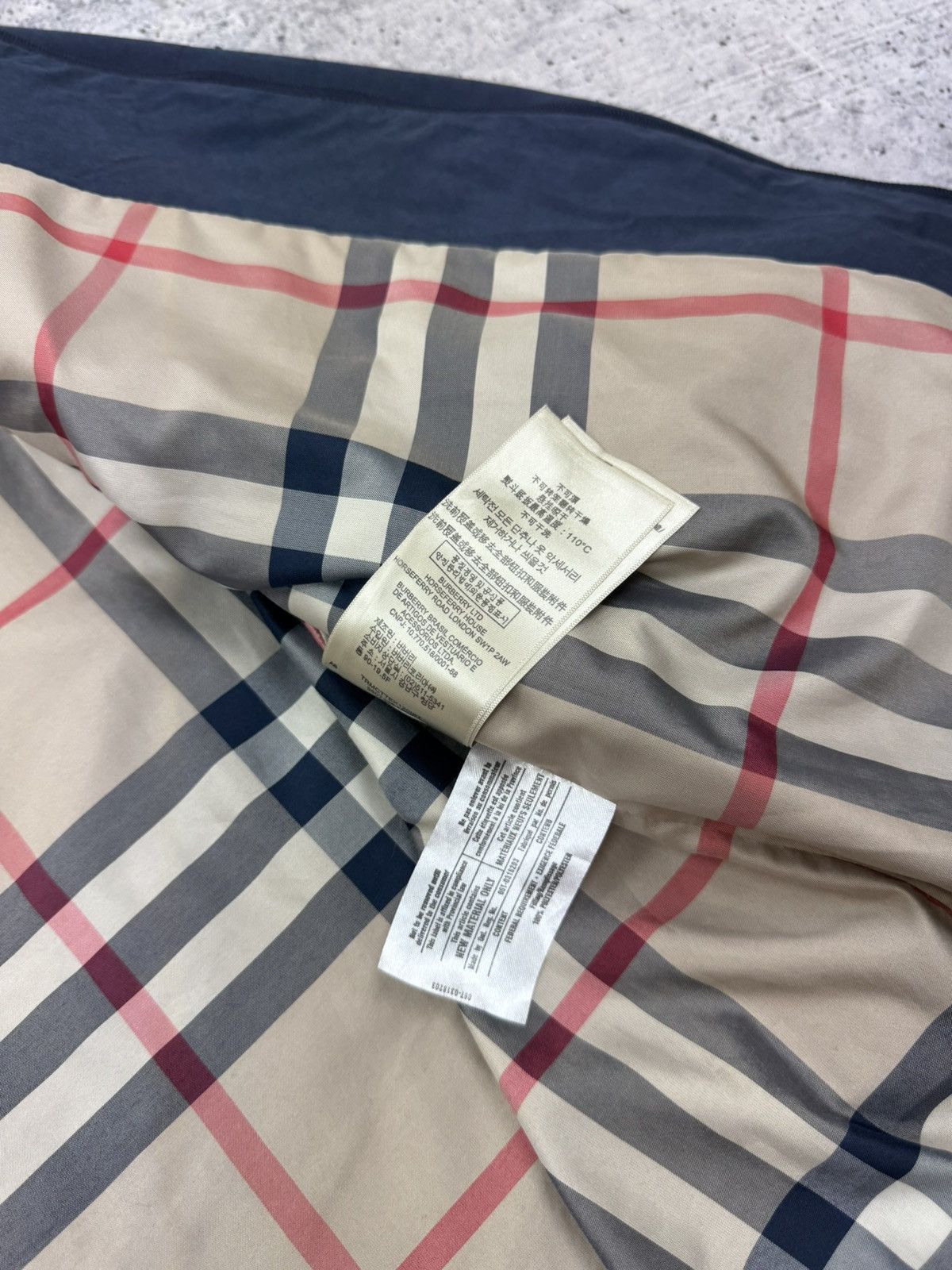 Burberry Burberry London Blue Nylon Jacket Multipocket Bomber Men L Size US L / EU 52-54 / 3 - 18 Thumbnail