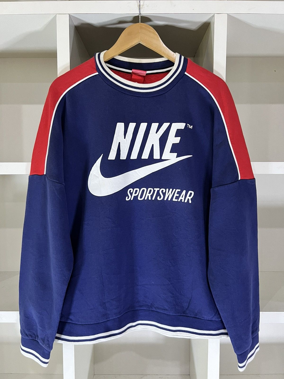 image of Nike Sportwear Big Logo Sweater in Blue/Red, Men's (Size Large)