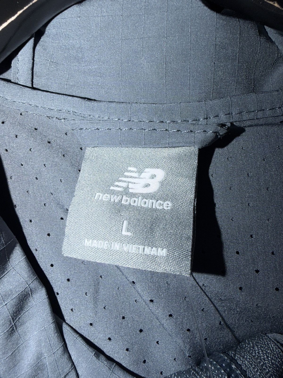 New Balance New balance light wind breaker brand new with tags SZ L Size US L / EU 52-54 / 3 - 2 Thumbnail