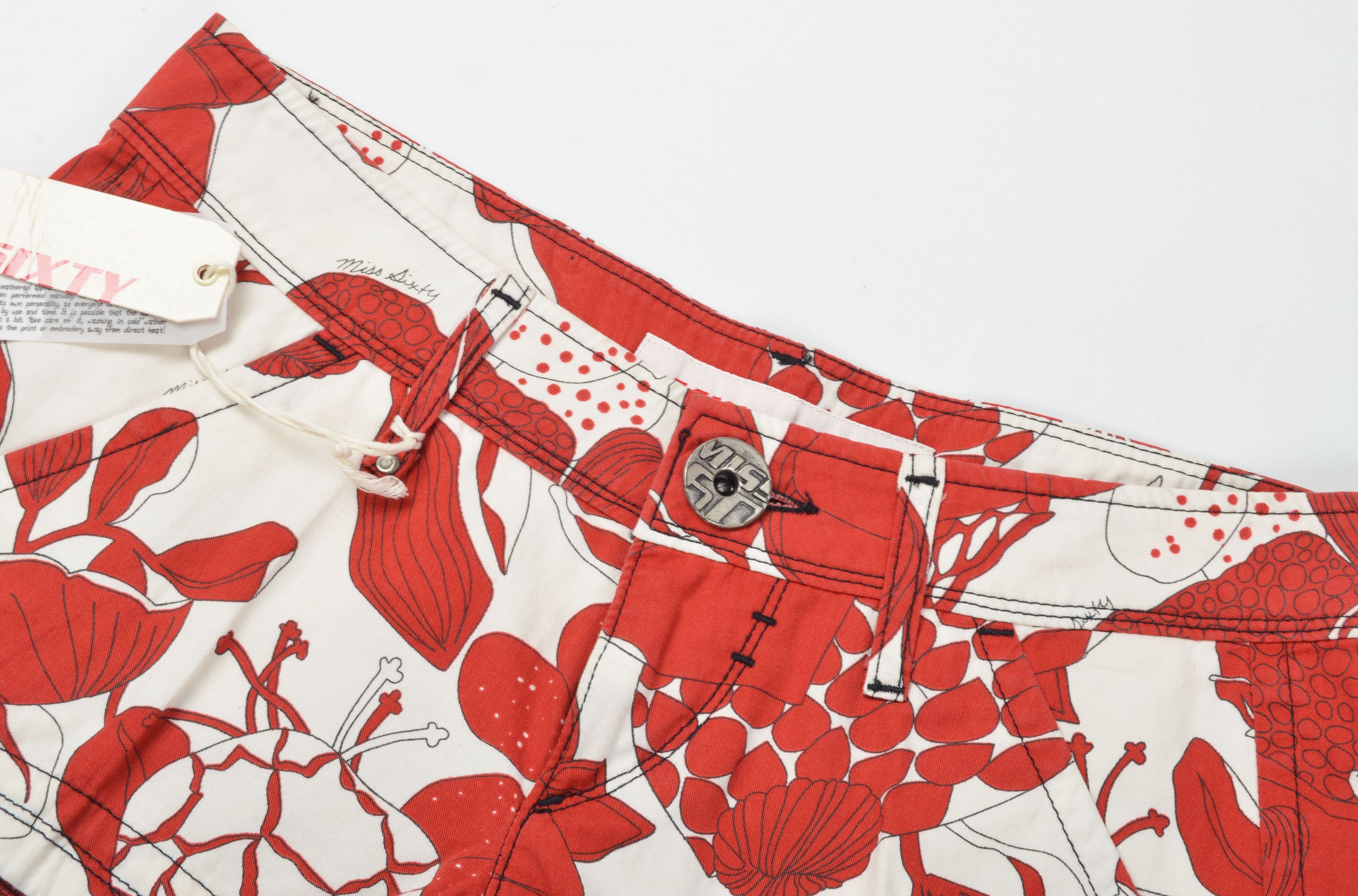 Miss Sixty Vintage Miss Sixty Y2K Red Floral Coquette Mini Shorts Size 30" / US 8 / IT 44 - 4 Thumbnail
