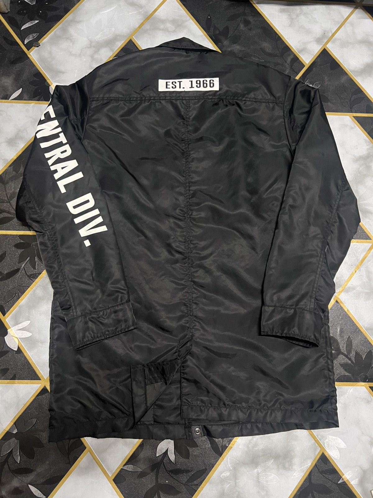 NBA NBA Chicago Bulls TaeYang Style Men’s Long Shirket Jackets Size US L / EU 52-54 / 3 - 6 Thumbnail