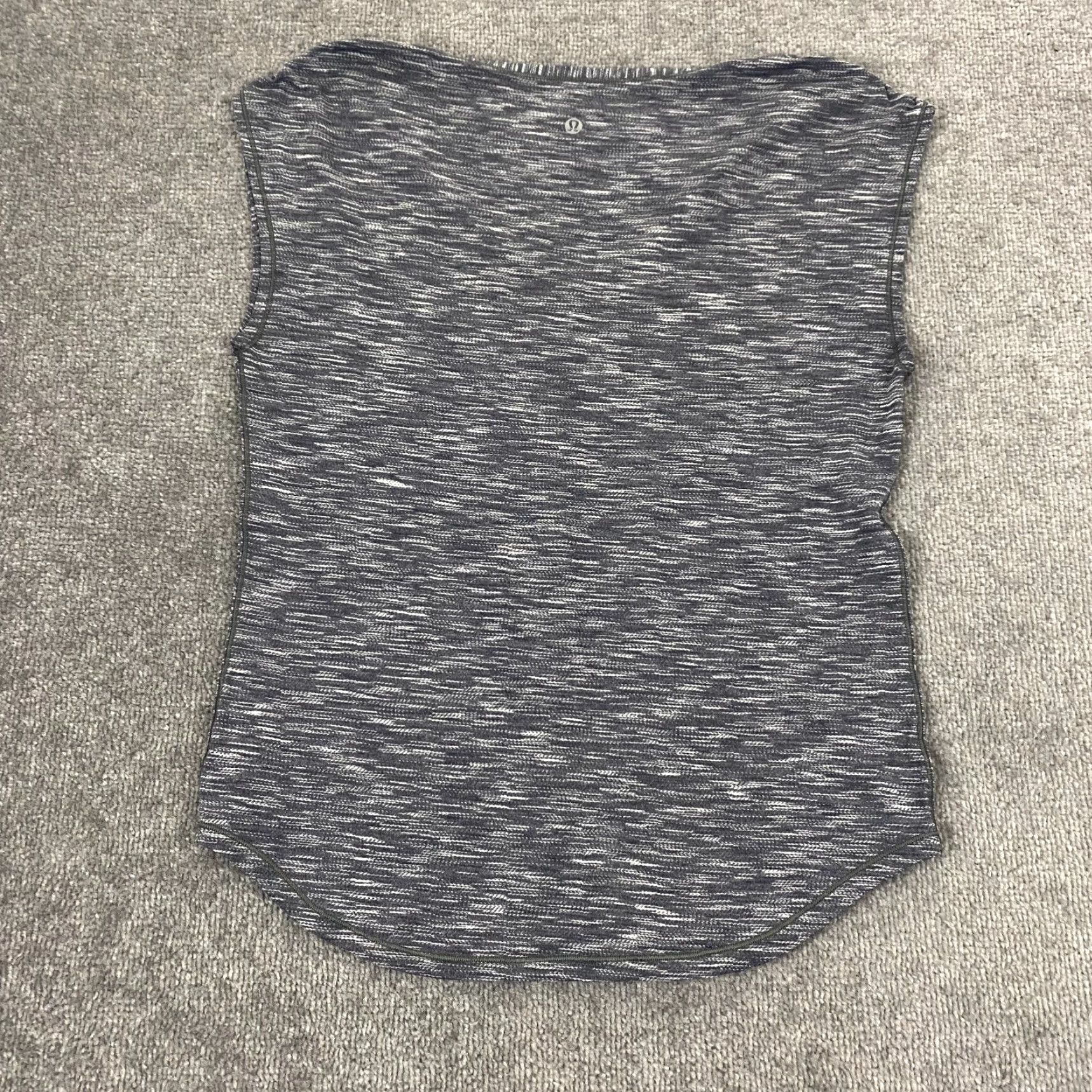 Lululemon Lululemon Shirt Adult 8 Heather Gray V-Neck Sleeveless Athletic Gym Training Size M / US 6-8 / IT 42-44 - 6 Thumbnail